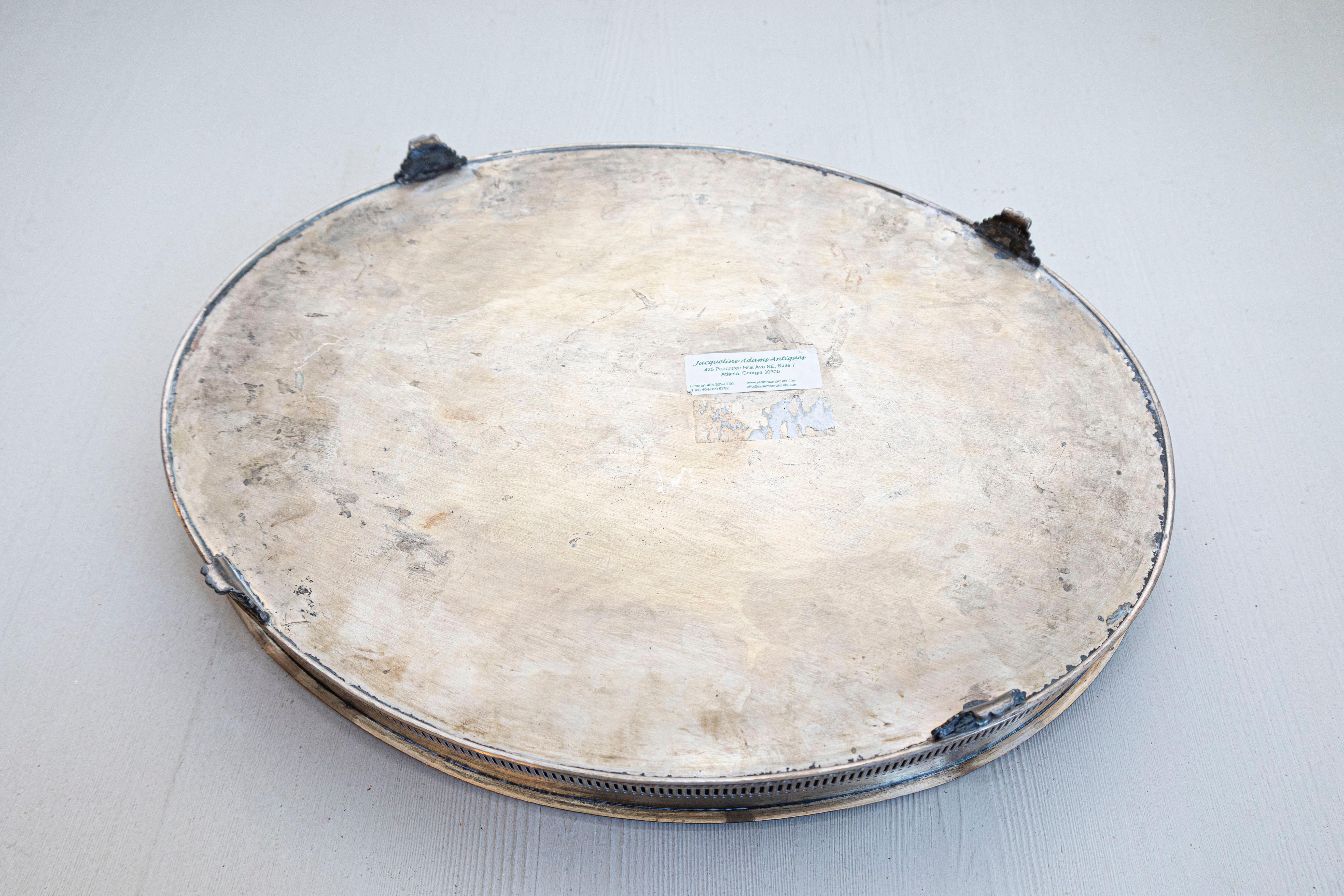 English Edwardian Period Silver Plated Tray with Floral Motifs and Petite Feet For Sale 3