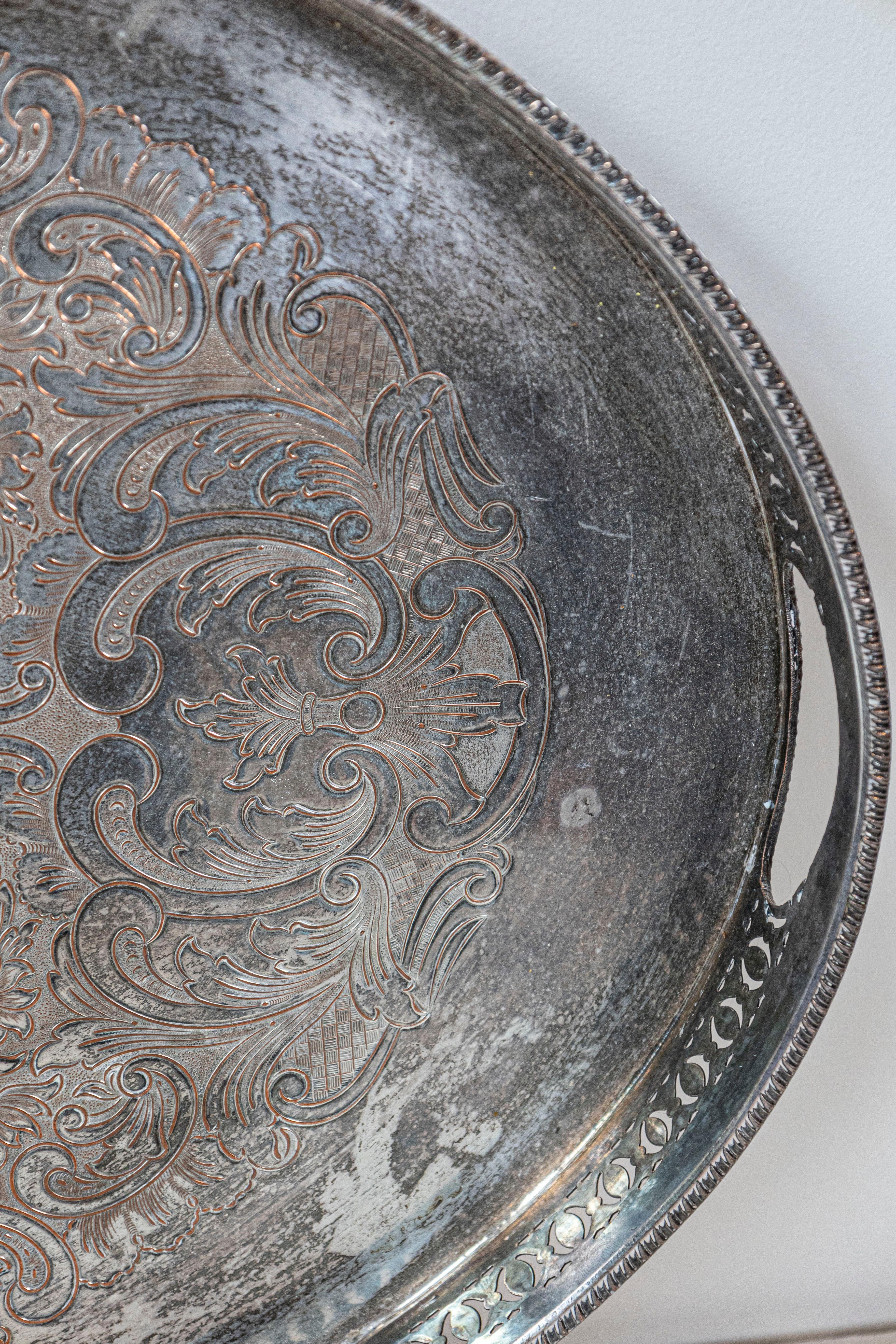 Bandeja chapada en plata inglesa del periodo eduardiano con motivos calados y roleos en C en Bueno estado para la venta en Atlanta, GA