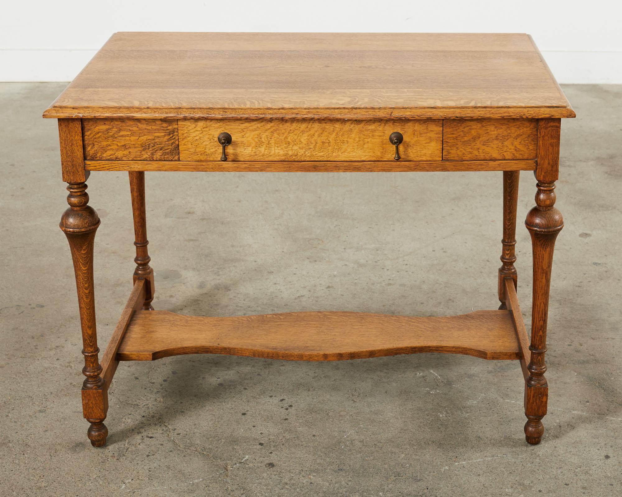 Anglais Table de bibliothèque en Oak Oak Quarter Sawn de l'époque Edouard VII en vente