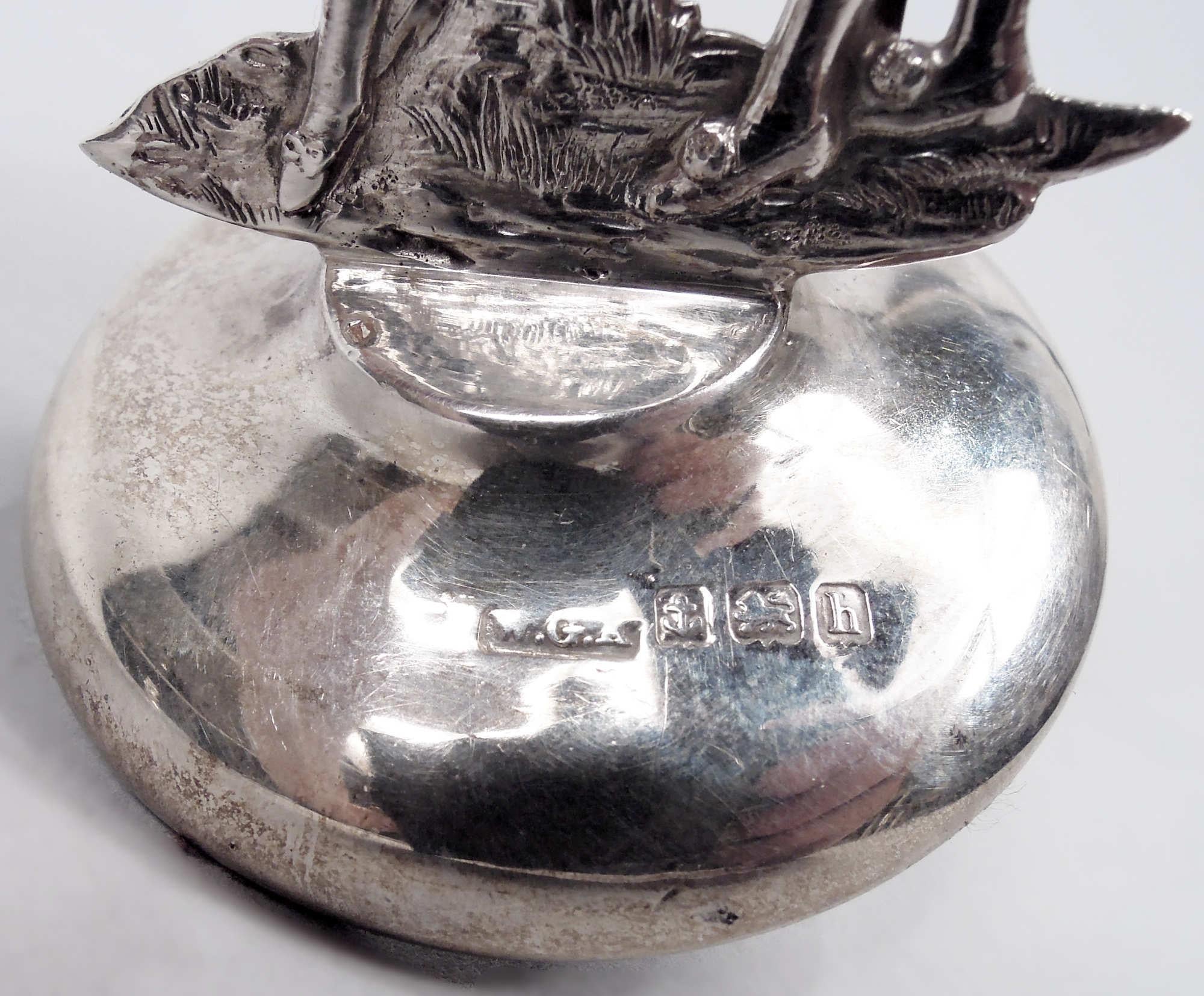 Englische edwardianische Rokoko Commedia dell'Arte Tischkartenhalter. 1907 im Angebot 1