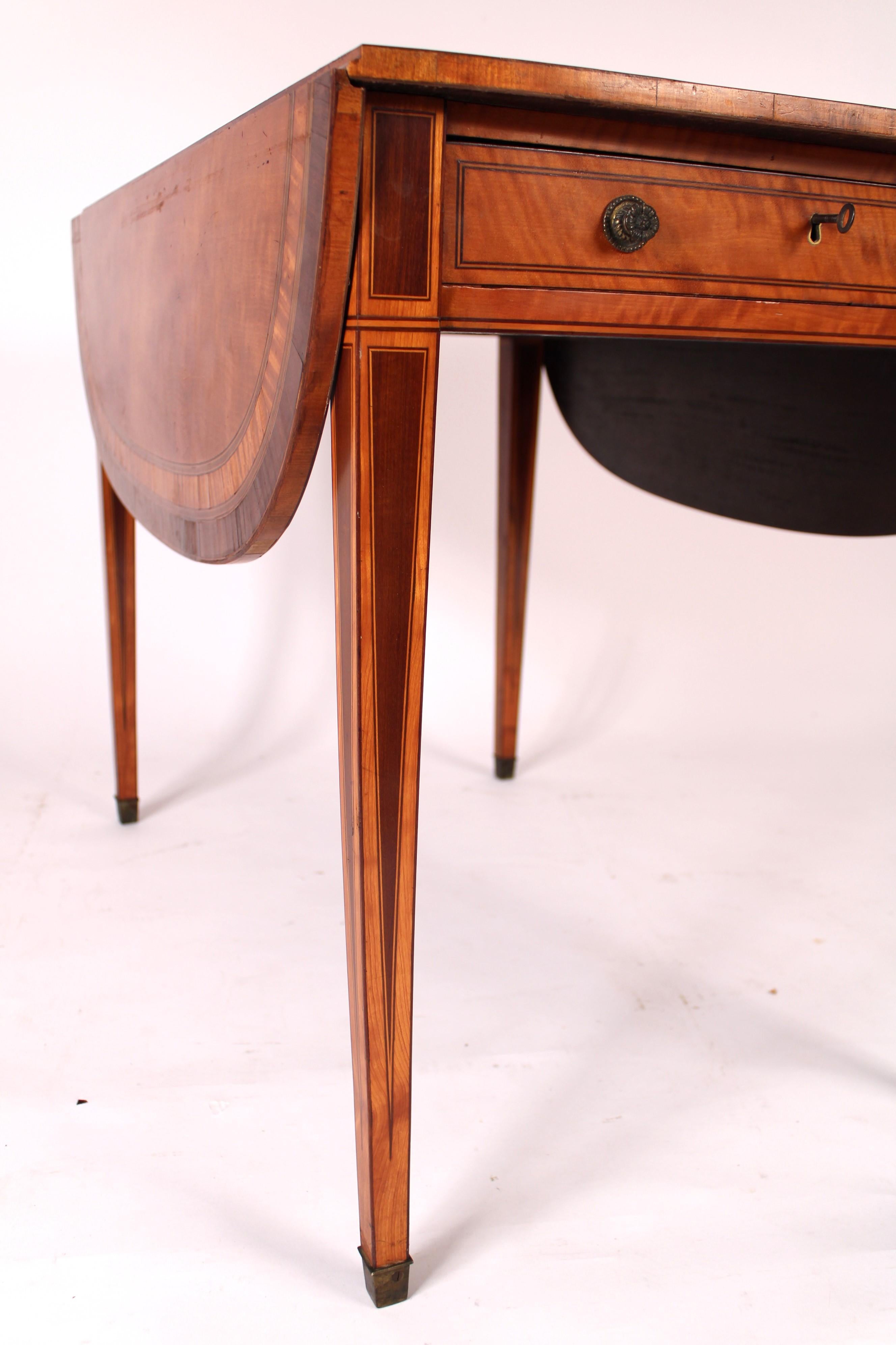 Englischer edwardianischer Pembroke-Tisch aus Seidenholz 2
