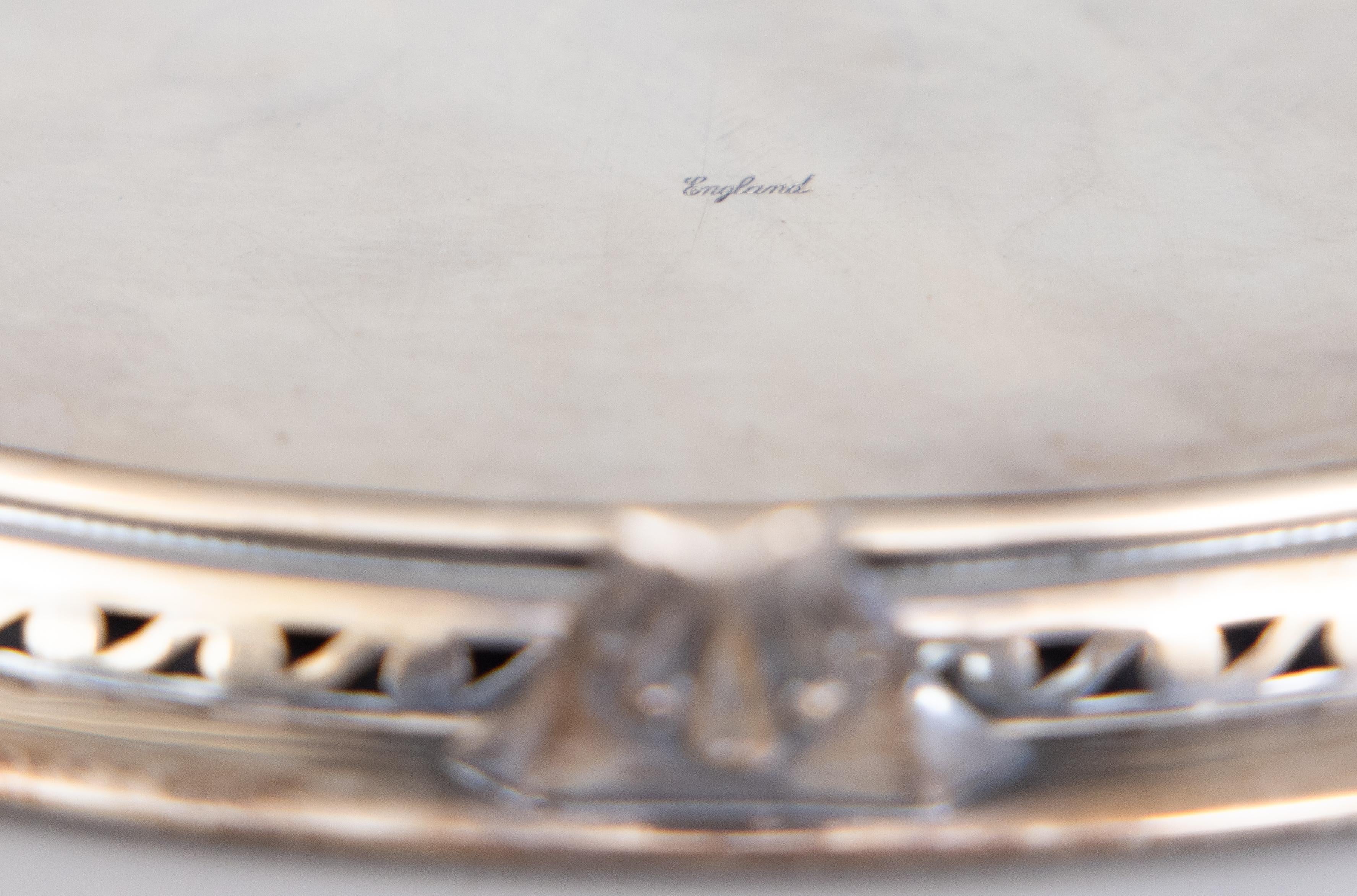 English Edwardian Silver Plate Round Footed Salver Tray, circa 1900 4