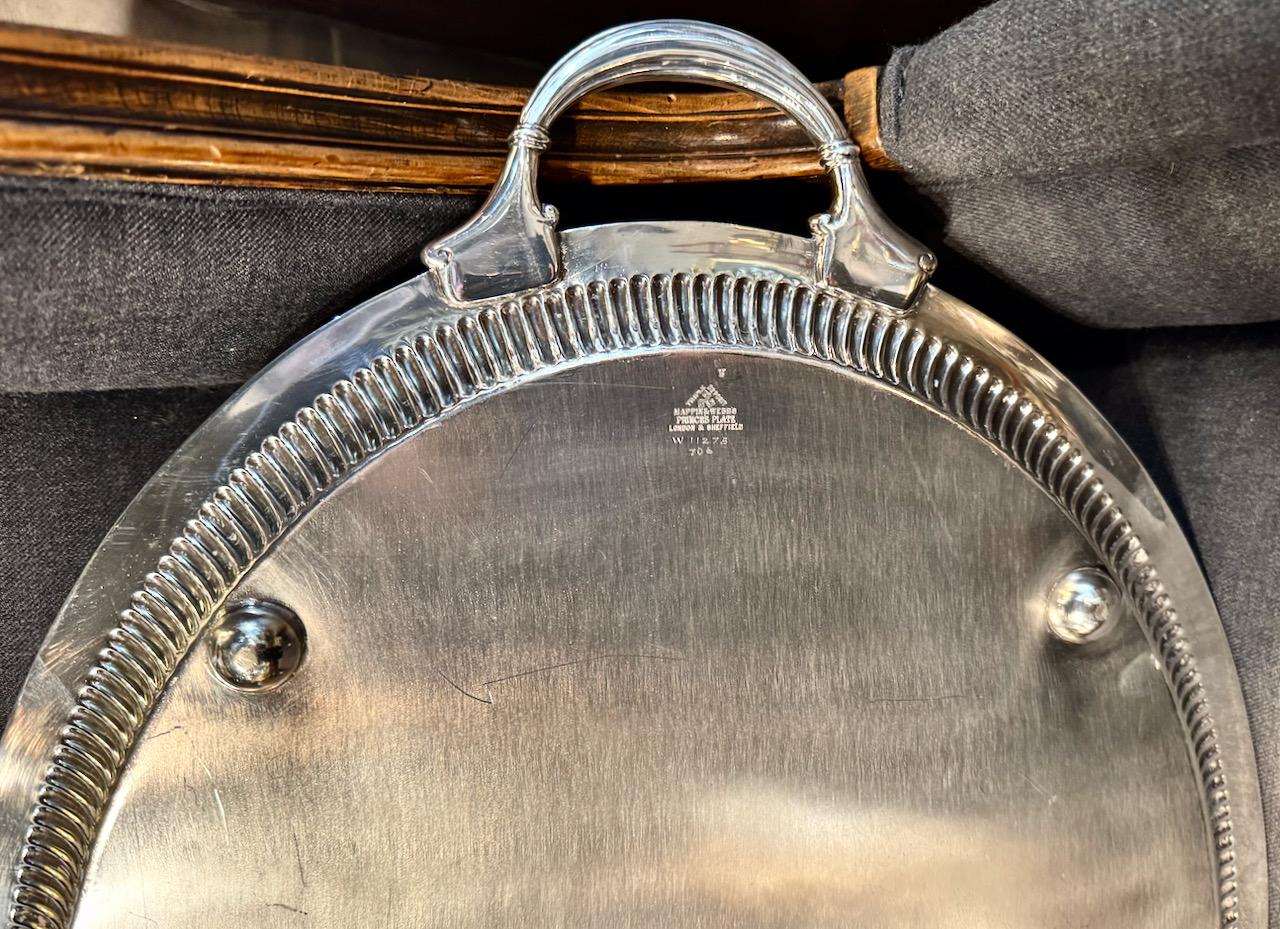 Vassoio da tè inglese edoardiano placcato in argento in vendita 2