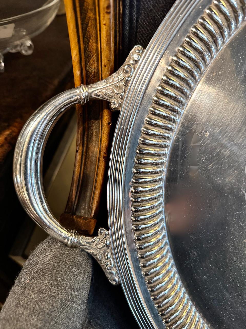 Edoardiano Vassoio da tè inglese edoardiano placcato in argento in vendita