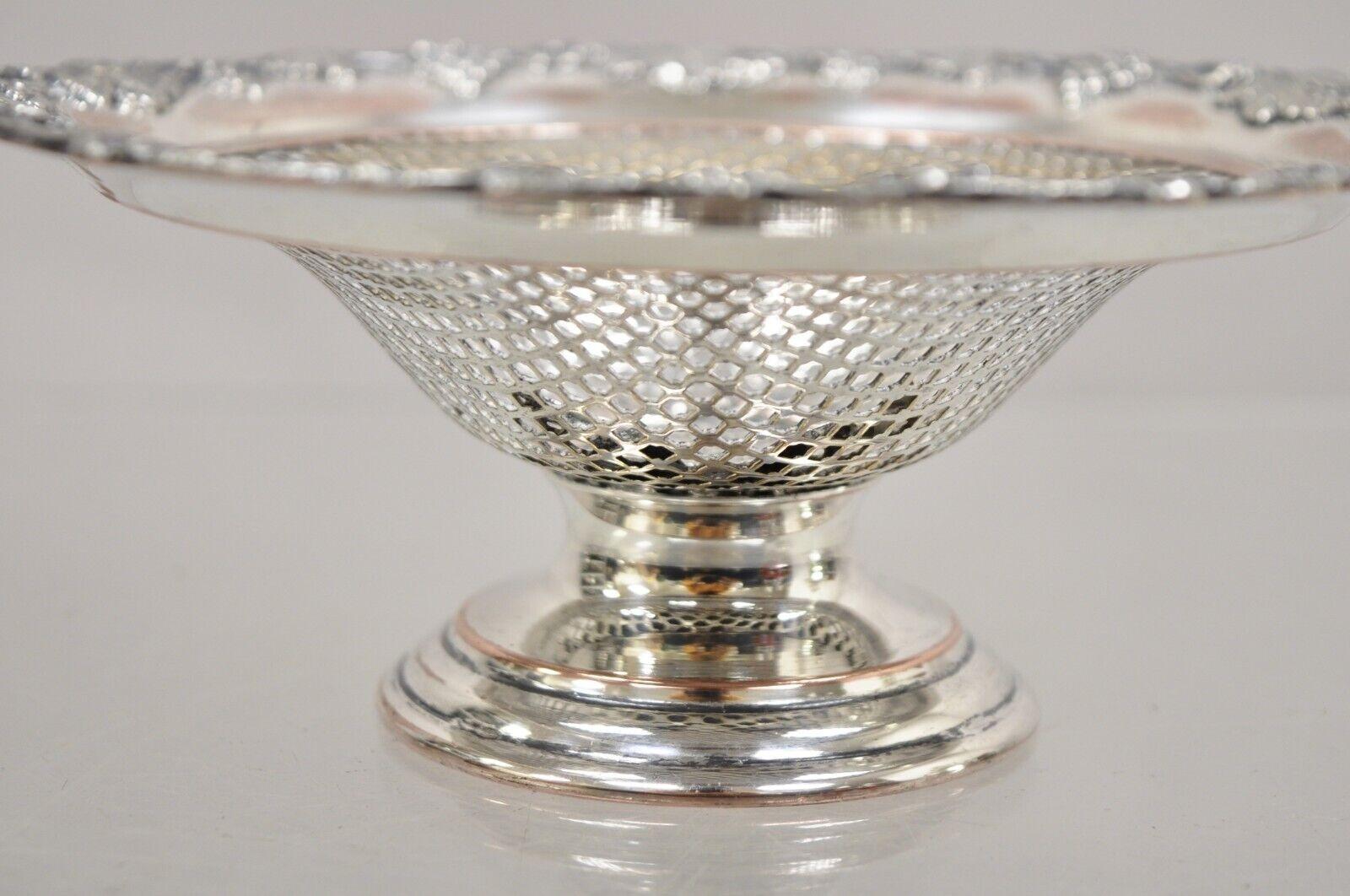 English Edwardian Silver Plated Wreath Design Small Mesh Basket Candy Dish -Pair For Sale 2