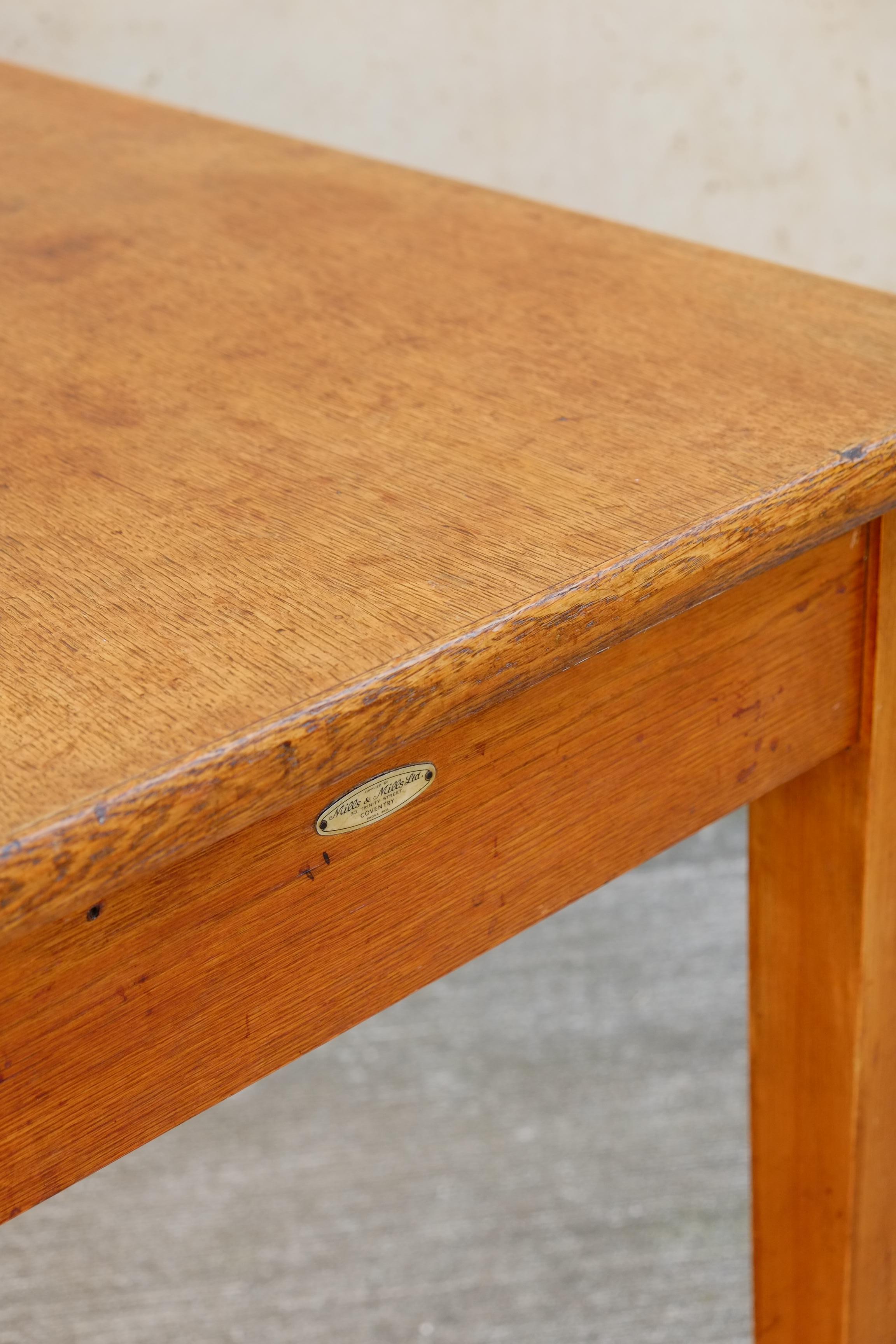 Englischer edwardianischer Schreibtisch/Schreibtisch aus massiver Eiche im Angebot 4