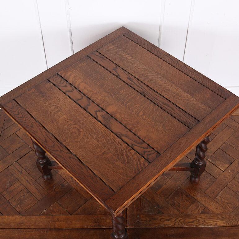 English Edwardian Solid Oak Draw Leaf Table Barley Twist Legs In Good Condition In Vancouver, British Columbia