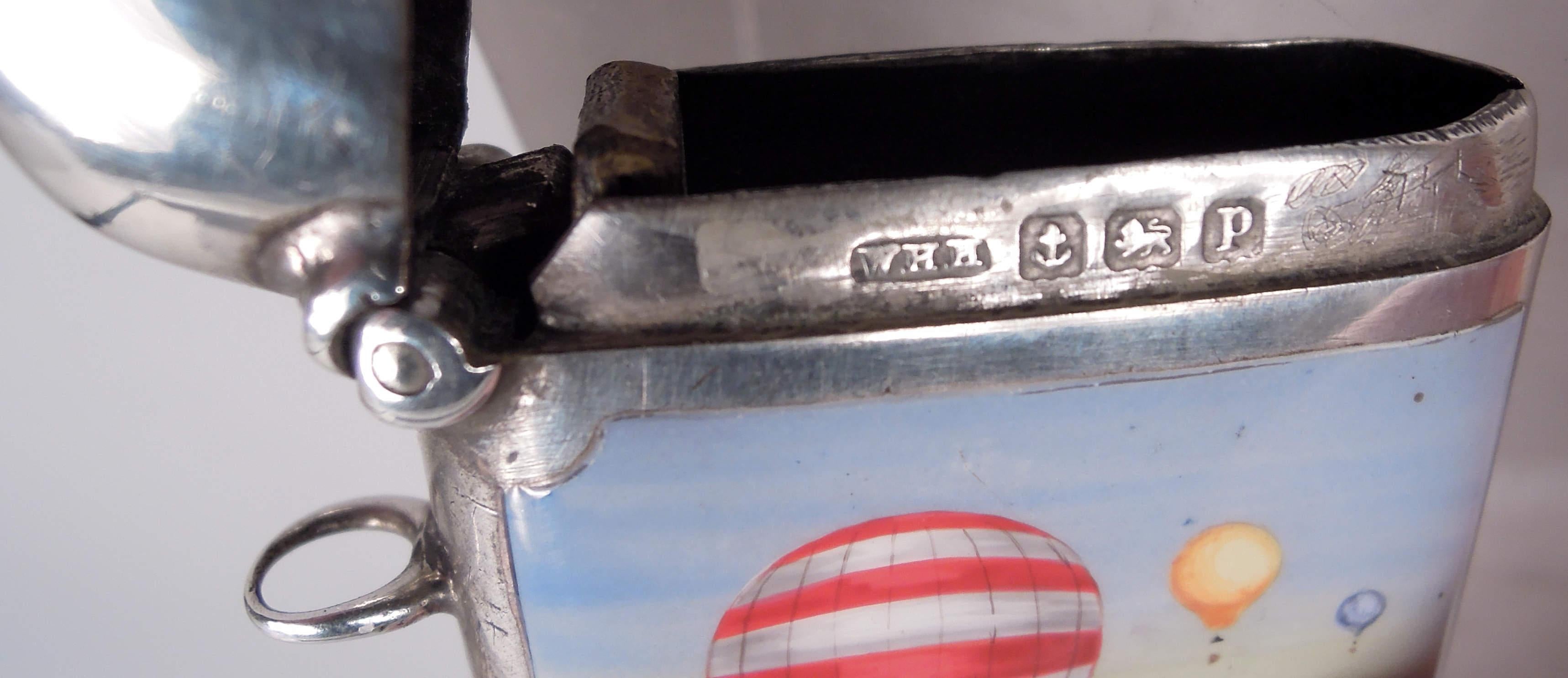 Caja fuerte inglesa eduardiana de plata de ley y esmalte para cerillas de globo de aire, 1914 Británico