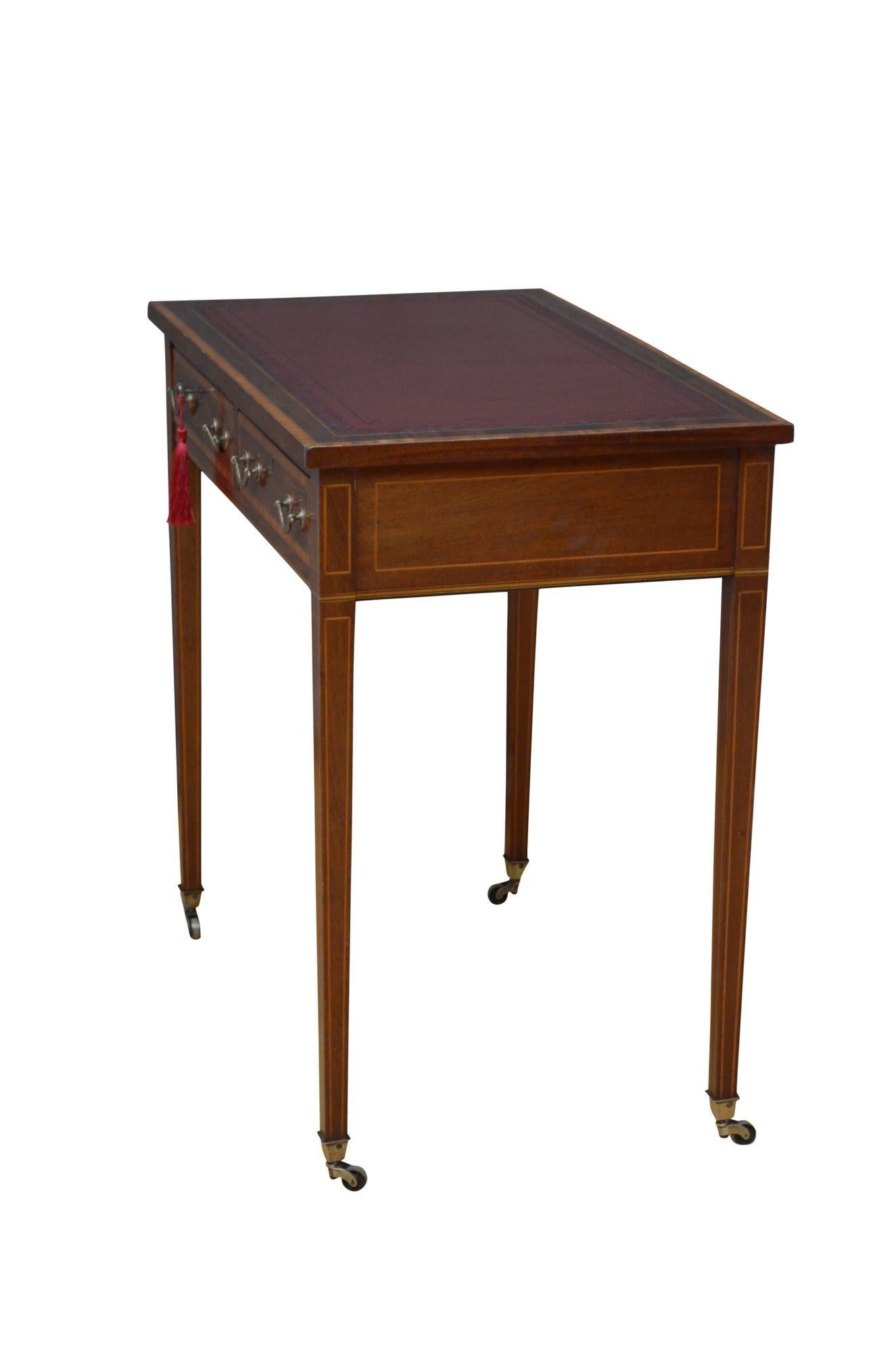 English Edwardian Writing Table in Mahogany For Sale 8