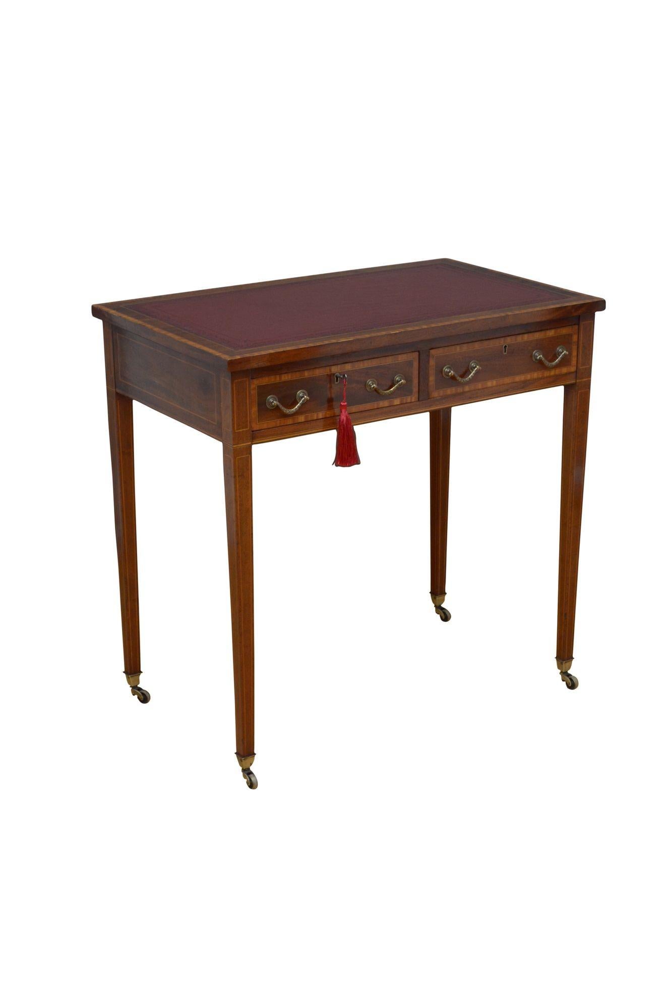English Edwardian Writing Table in Mahogany In Good Condition For Sale In Whaley Bridge, GB