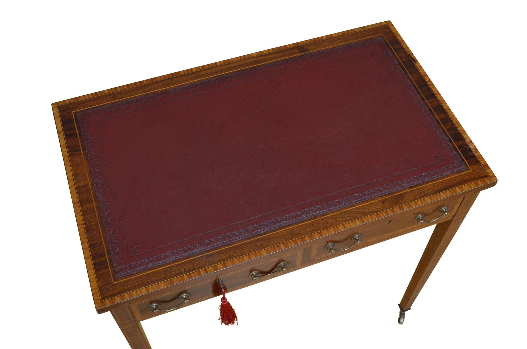 20th Century English Edwardian Writing Table in Mahogany For Sale