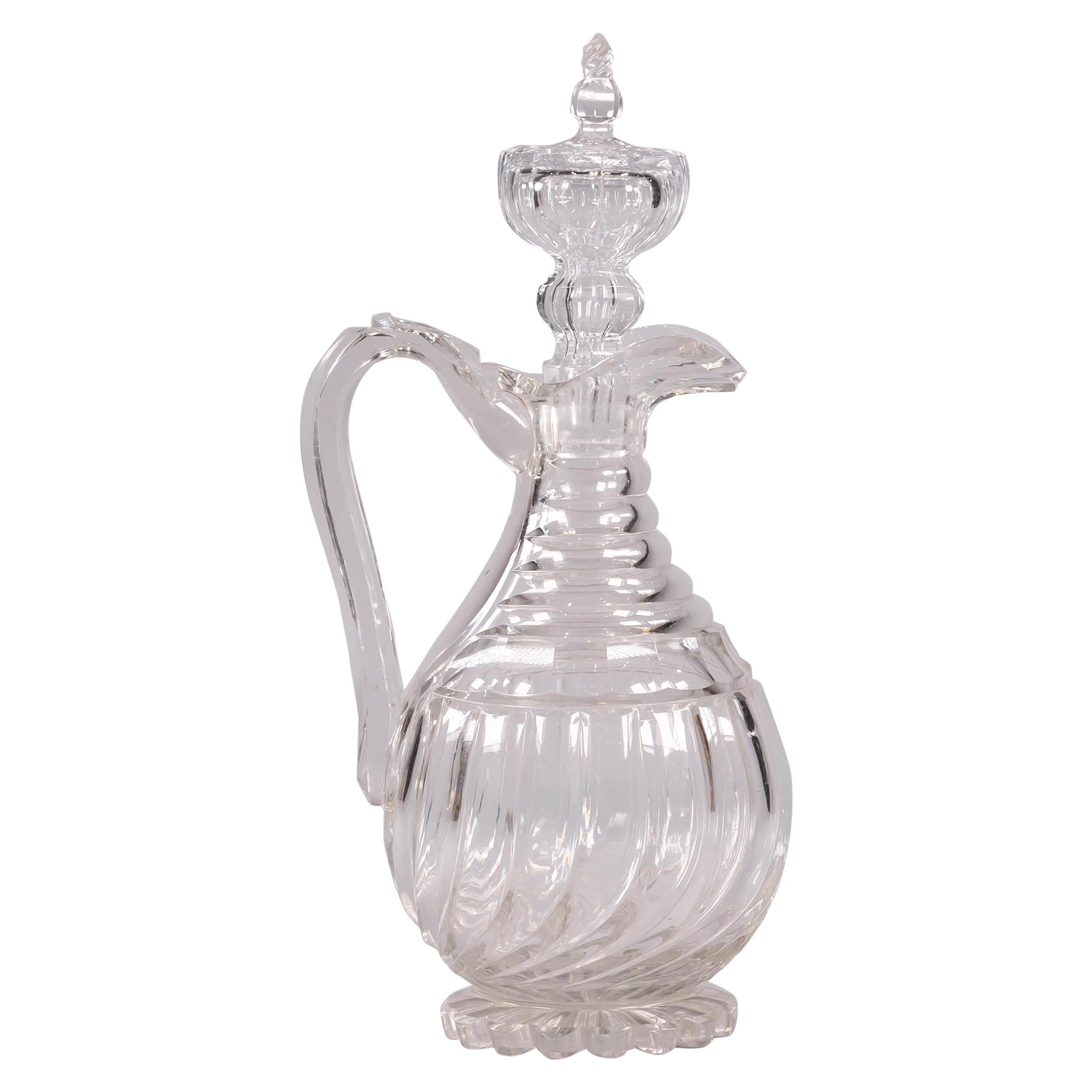 Carafe anglaise en cristal bouchonnée à facettes et taillée de manière élaborée, vers 1880 en vente