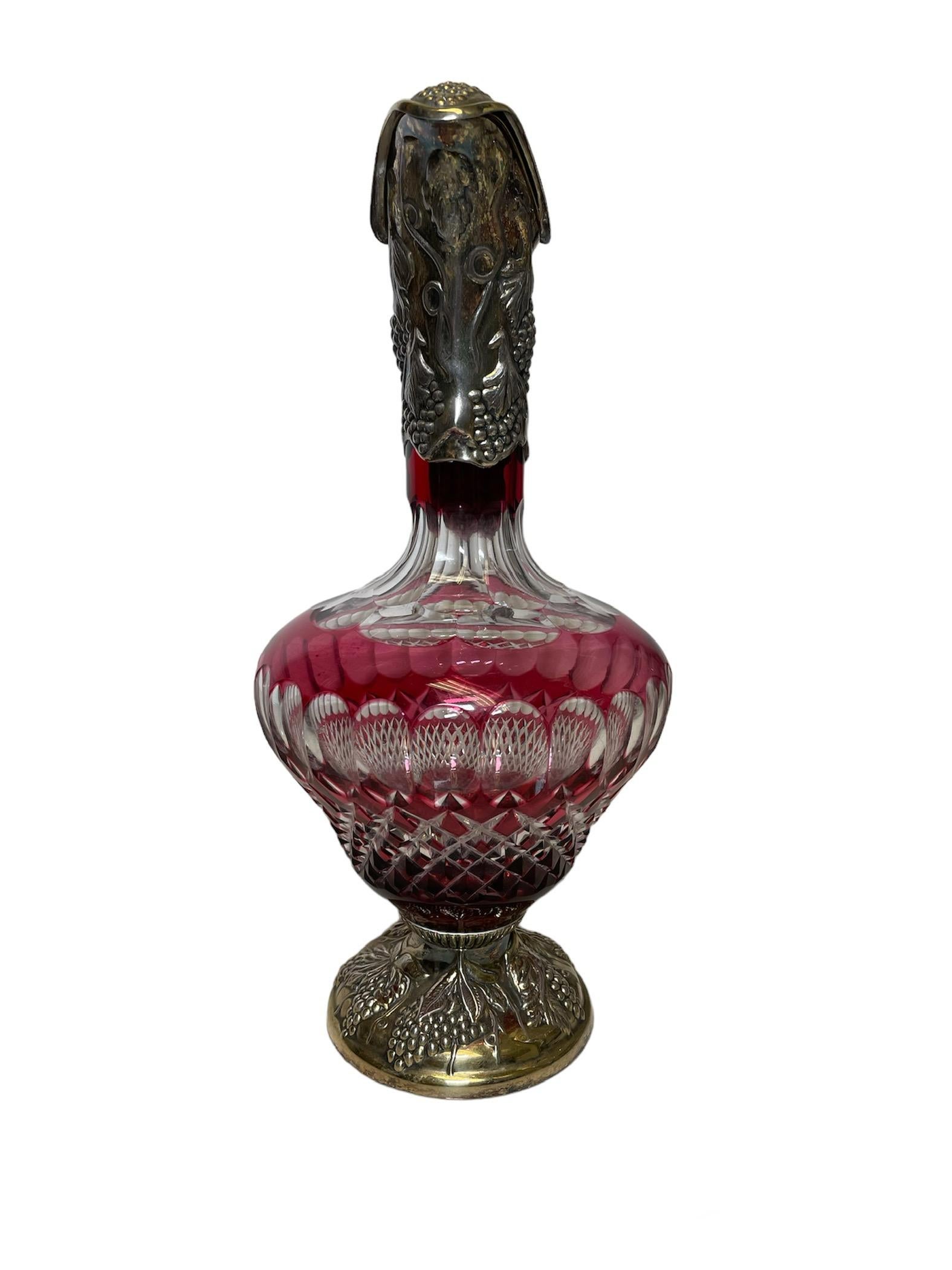 20ième siècle Claret, pichet à vin et/ou carafe anglais en argent électroplaqué et cristal taillé  en vente