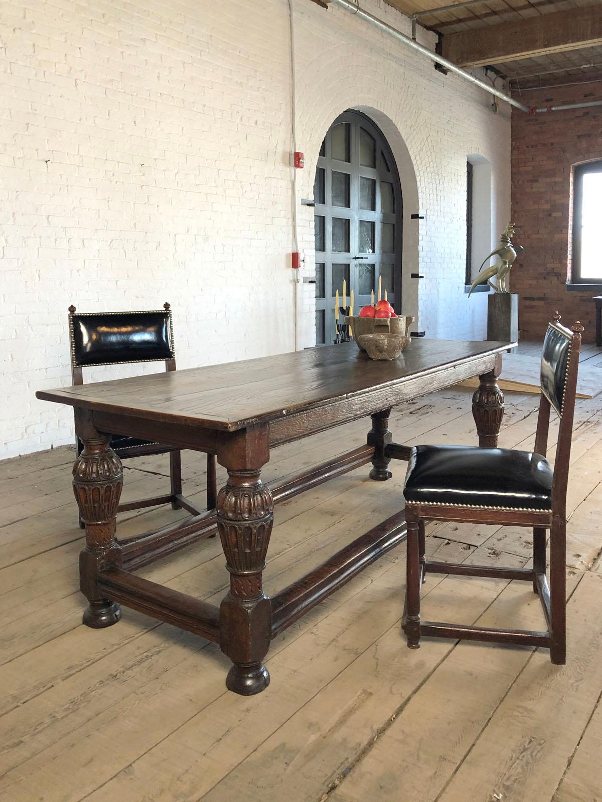 English Elizabeth I Oak 16th Century Refectory or Center Table In Good Condition For Sale In Troy, NY