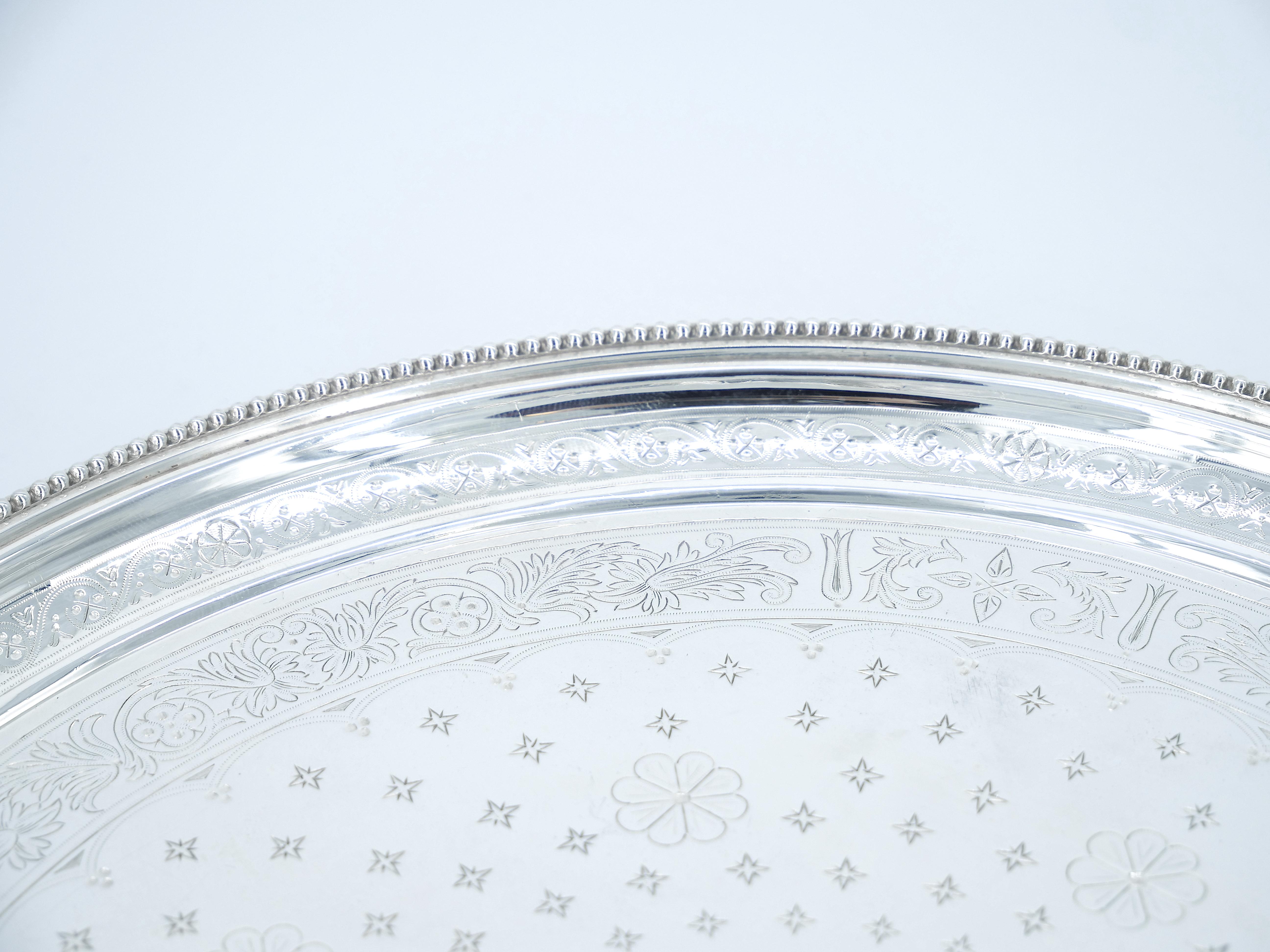 English Elkington's Silver Plated Round Shape / Interior Decorated Serving Tray For Sale 2