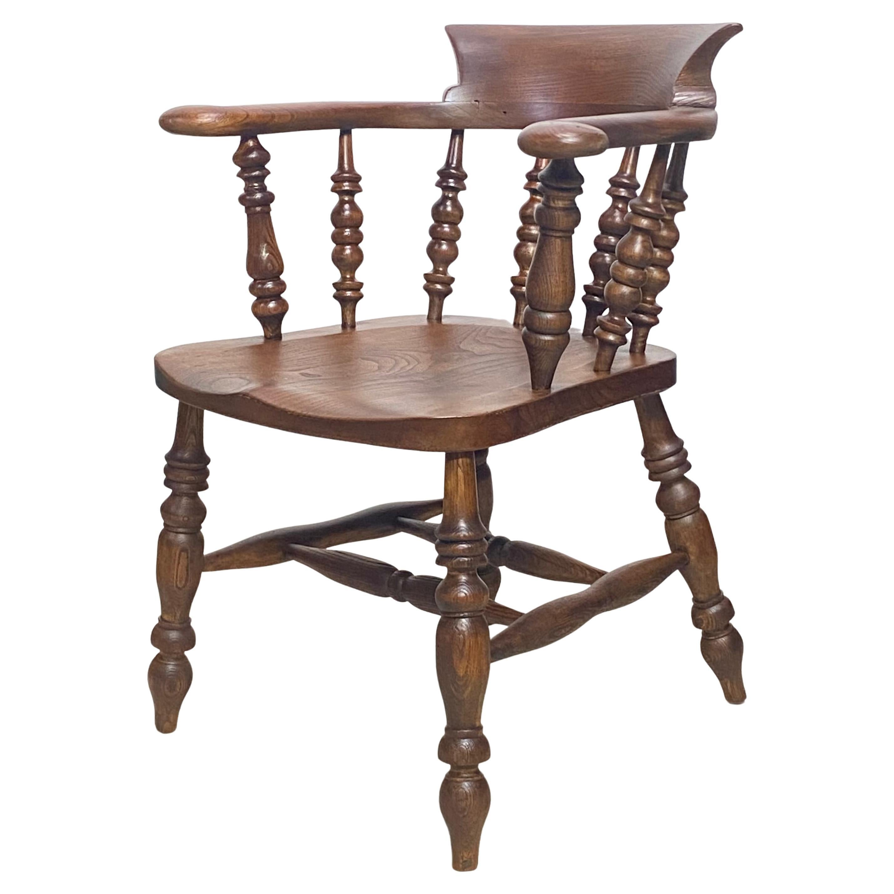 English Elm and Oak Low Back Windsor / Captain's Chair, Early 19th Century