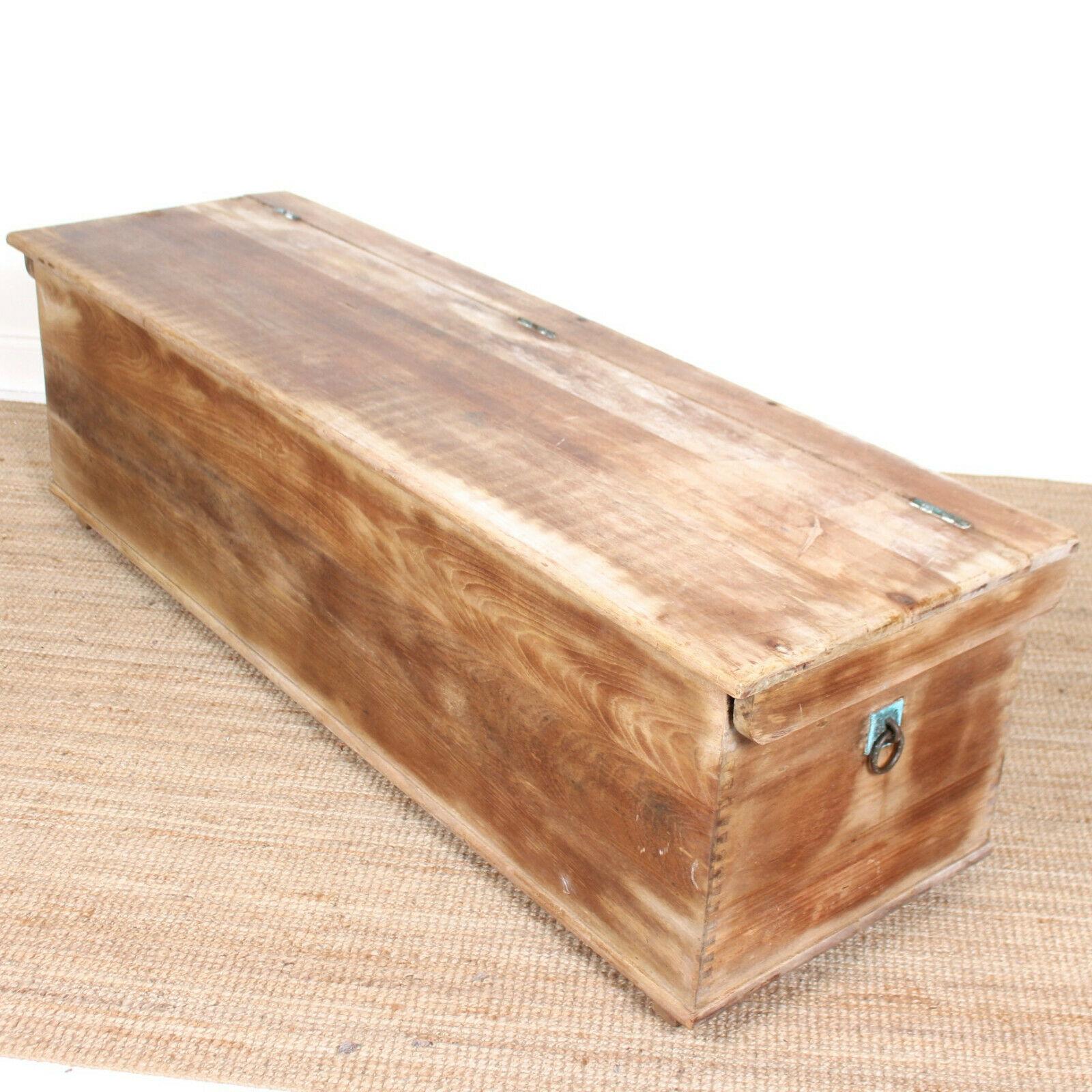 blanket box with lid