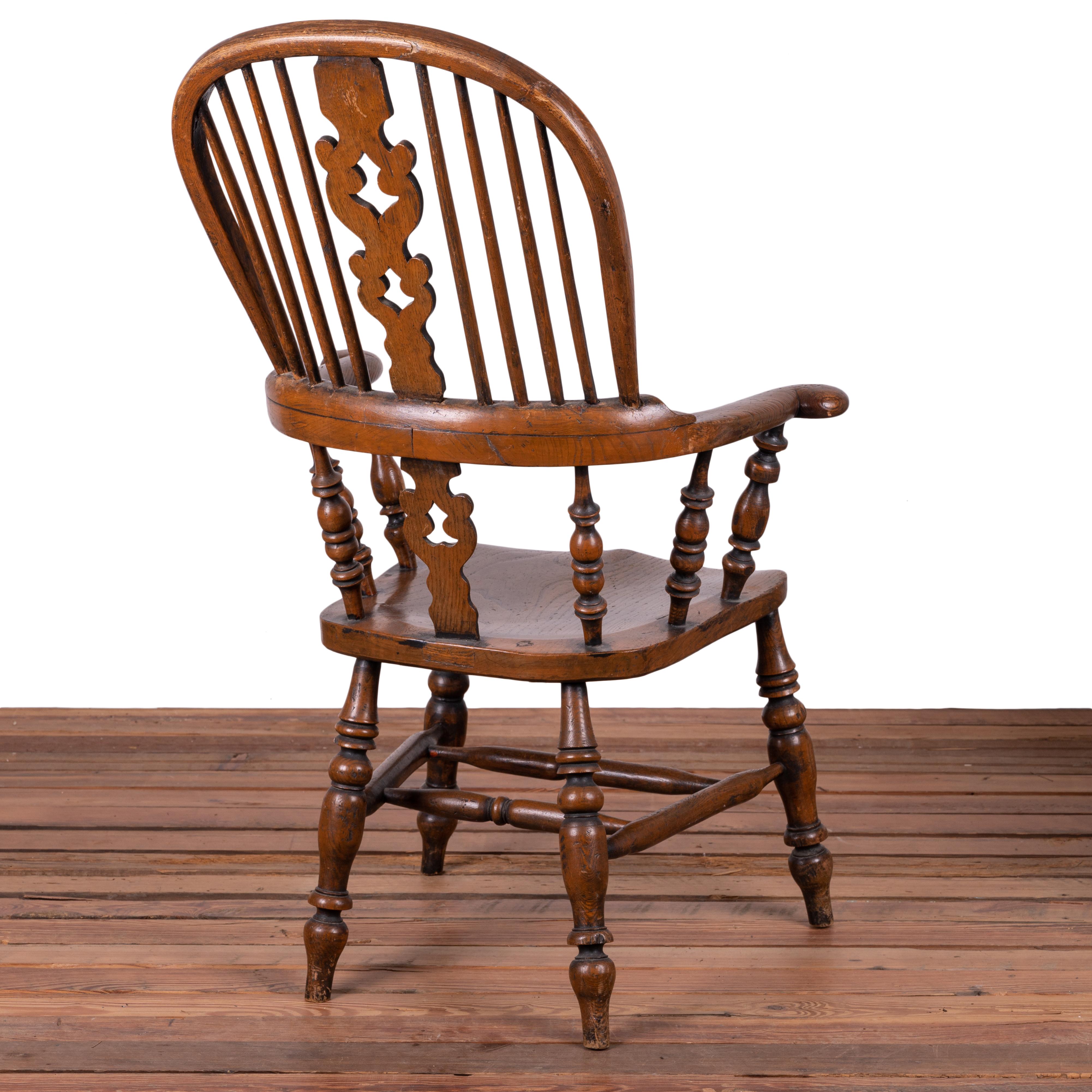 Wood English Elm Broad Arm Windsor Armchairs, 19th Century - Set of 4 For Sale
