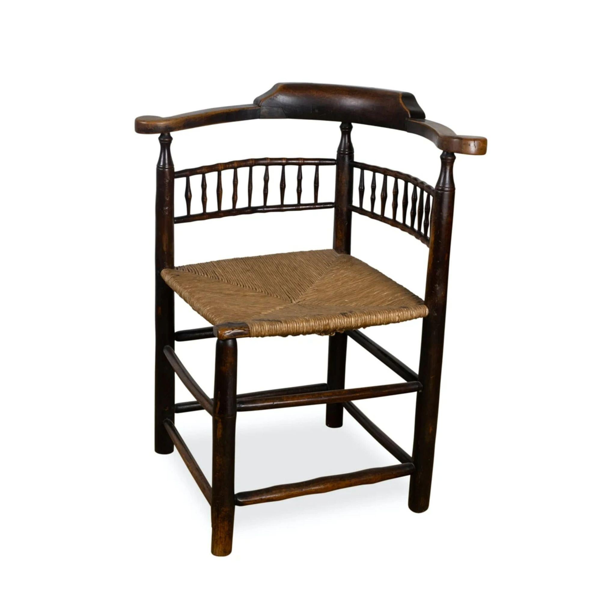 Folk Art English Elm Corner Chair, Early 19th Century For Sale