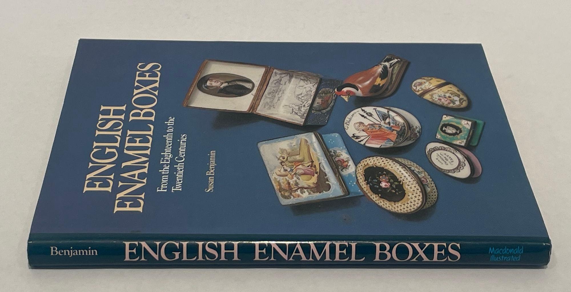 Victorien Boîtes à émail anglaises du 18e au 2e dents C. Susan Benjamin couverture rigide en vente