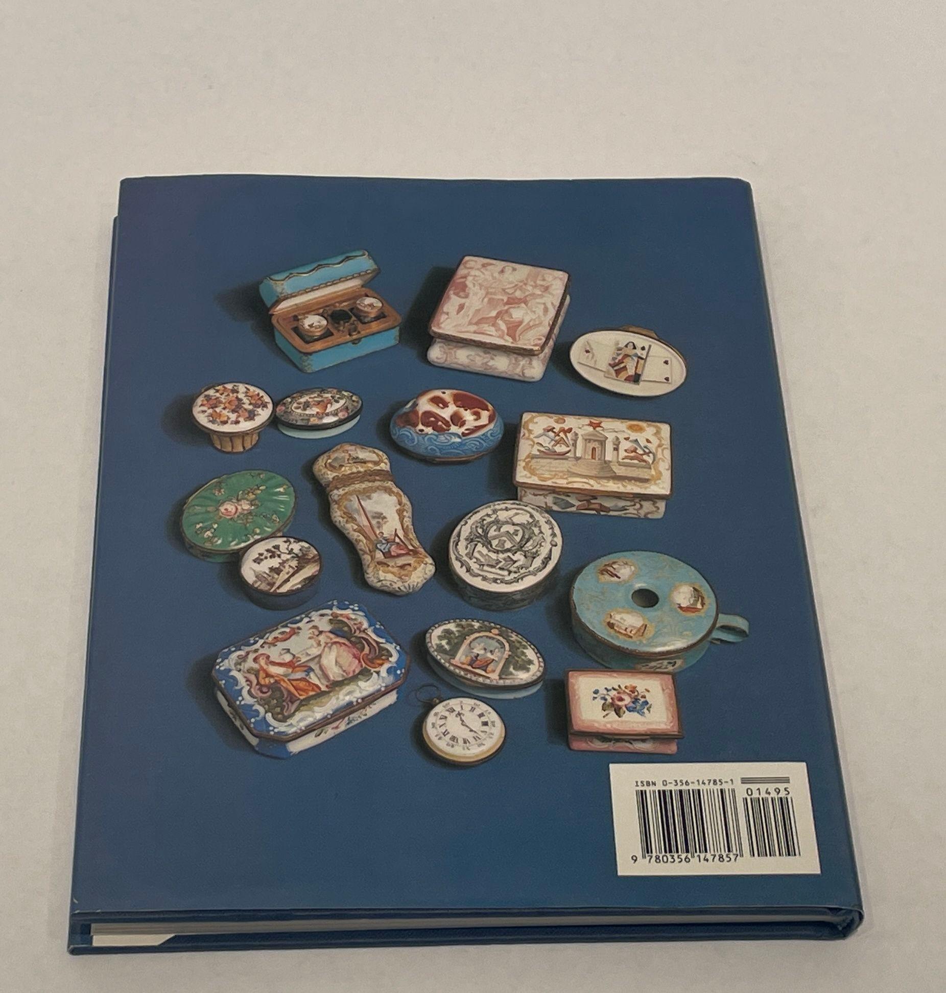 Anglais Boîtes à émail anglaises du 18e au 2e dents C. Susan Benjamin couverture rigide en vente