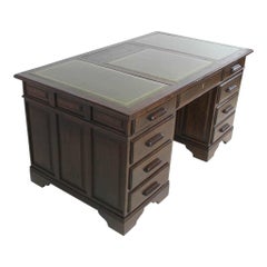 English Executive Oak Desk with Leather Top, circa 1910