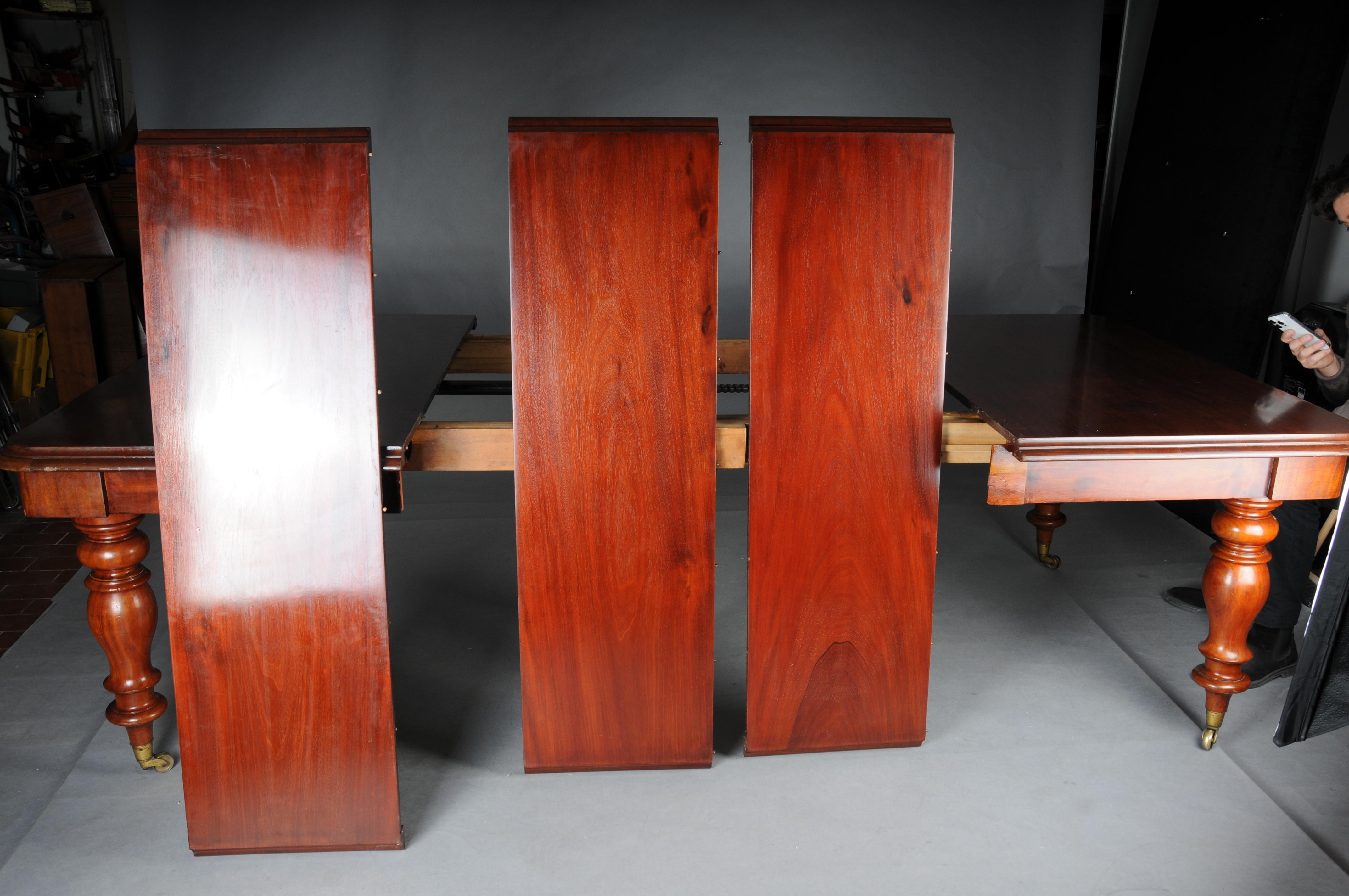 English Extendable Dining Table, Mahogany, circa 1860 For Sale 13