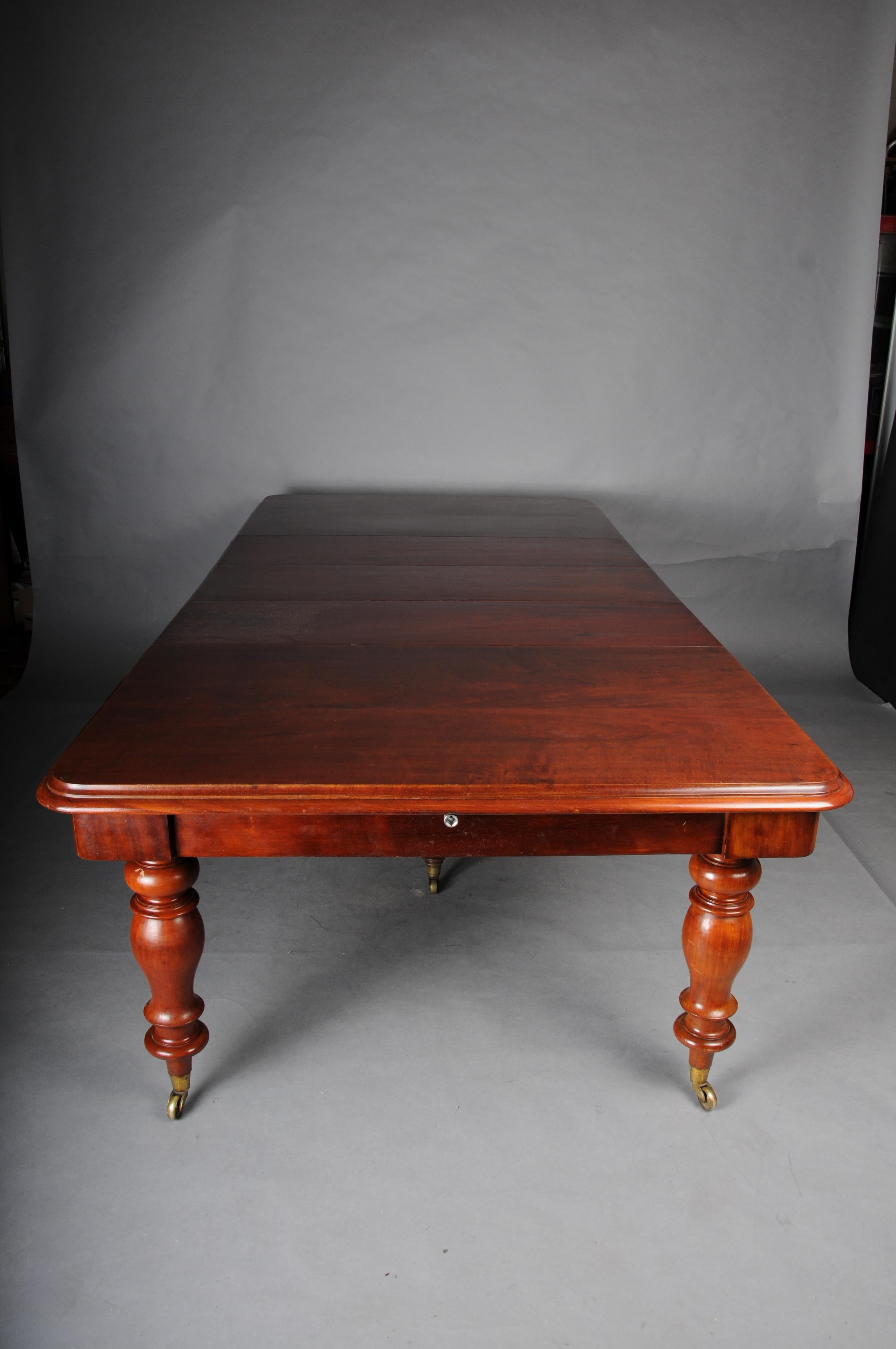 English Extendable Dining Table, Mahogany, circa 1860 For Sale 14