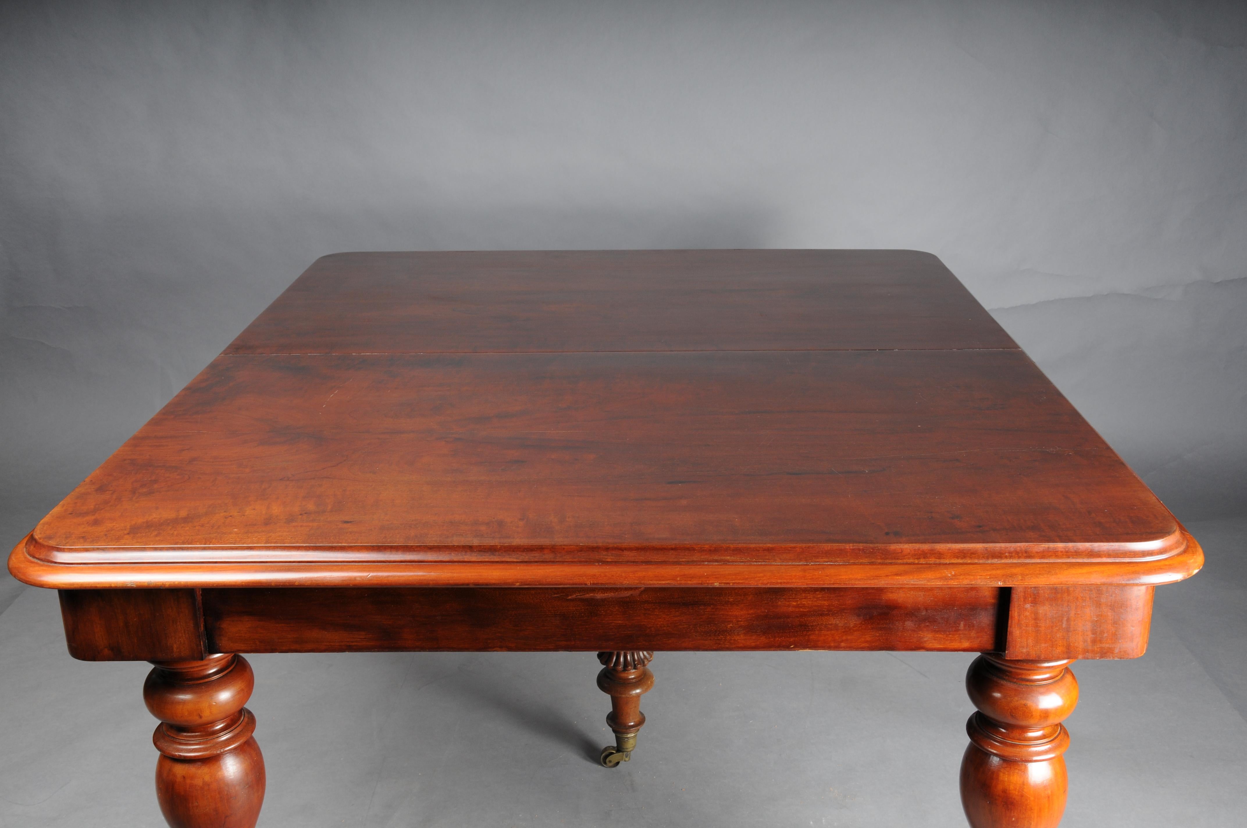 English Extendable Dining Table, Mahogany, circa 1860 For Sale 2