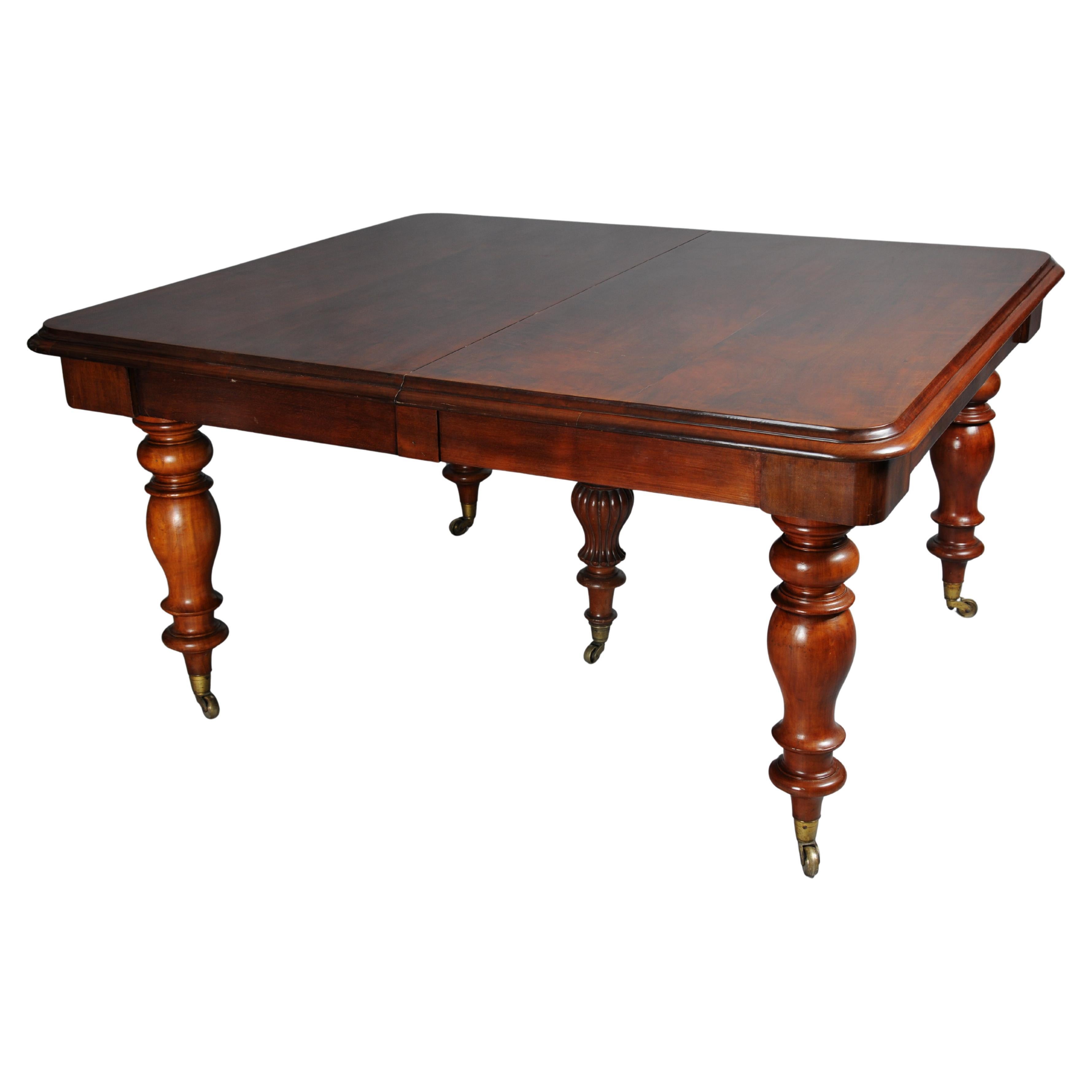 English Extendable Dining Table, Mahogany, circa 1860 For Sale