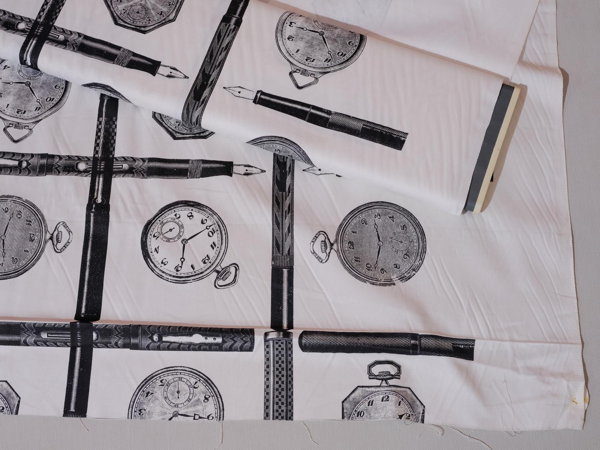 Fait à la machine Tissu anglais avec imprimé tissu en vente