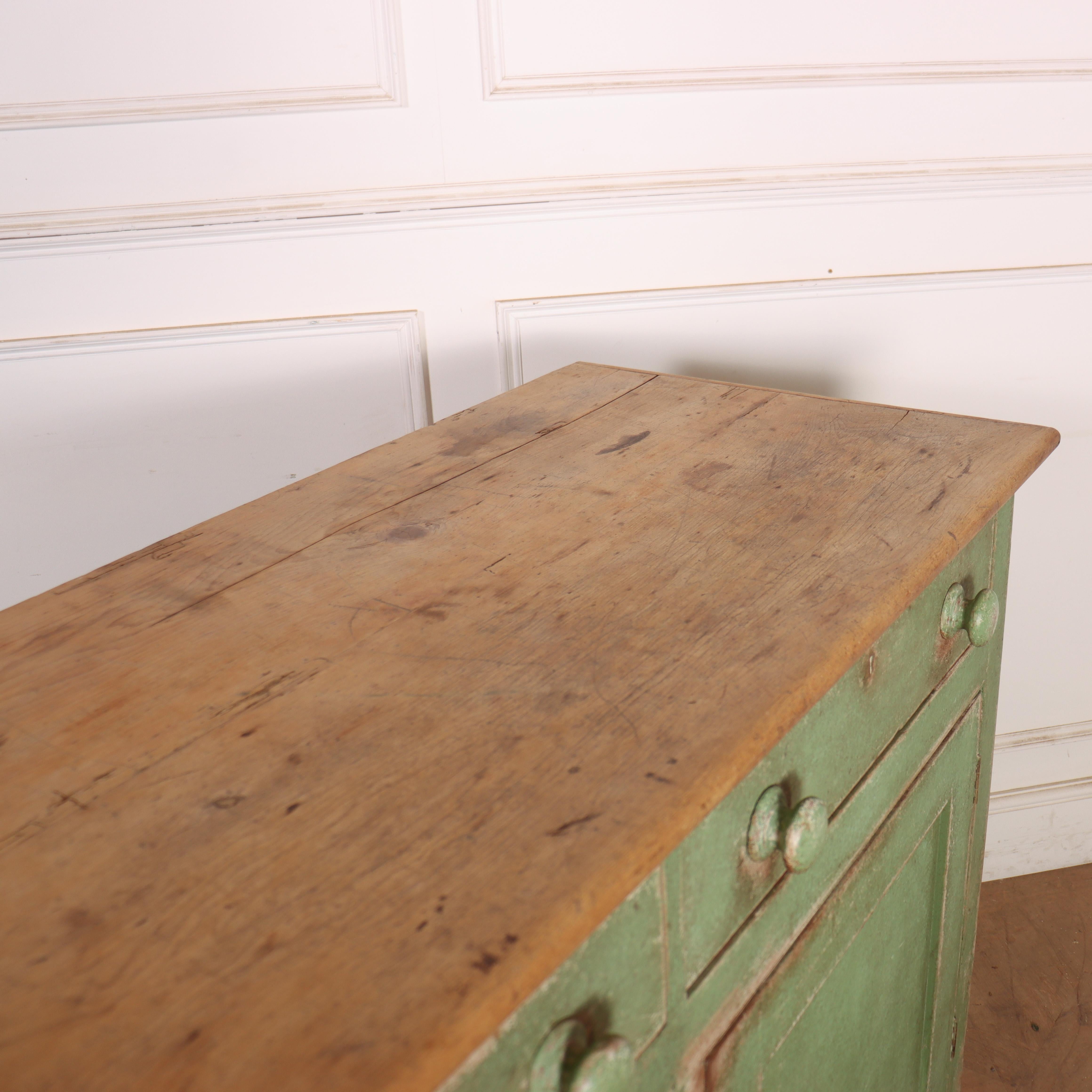 Base de commode English Farm House en vente 9