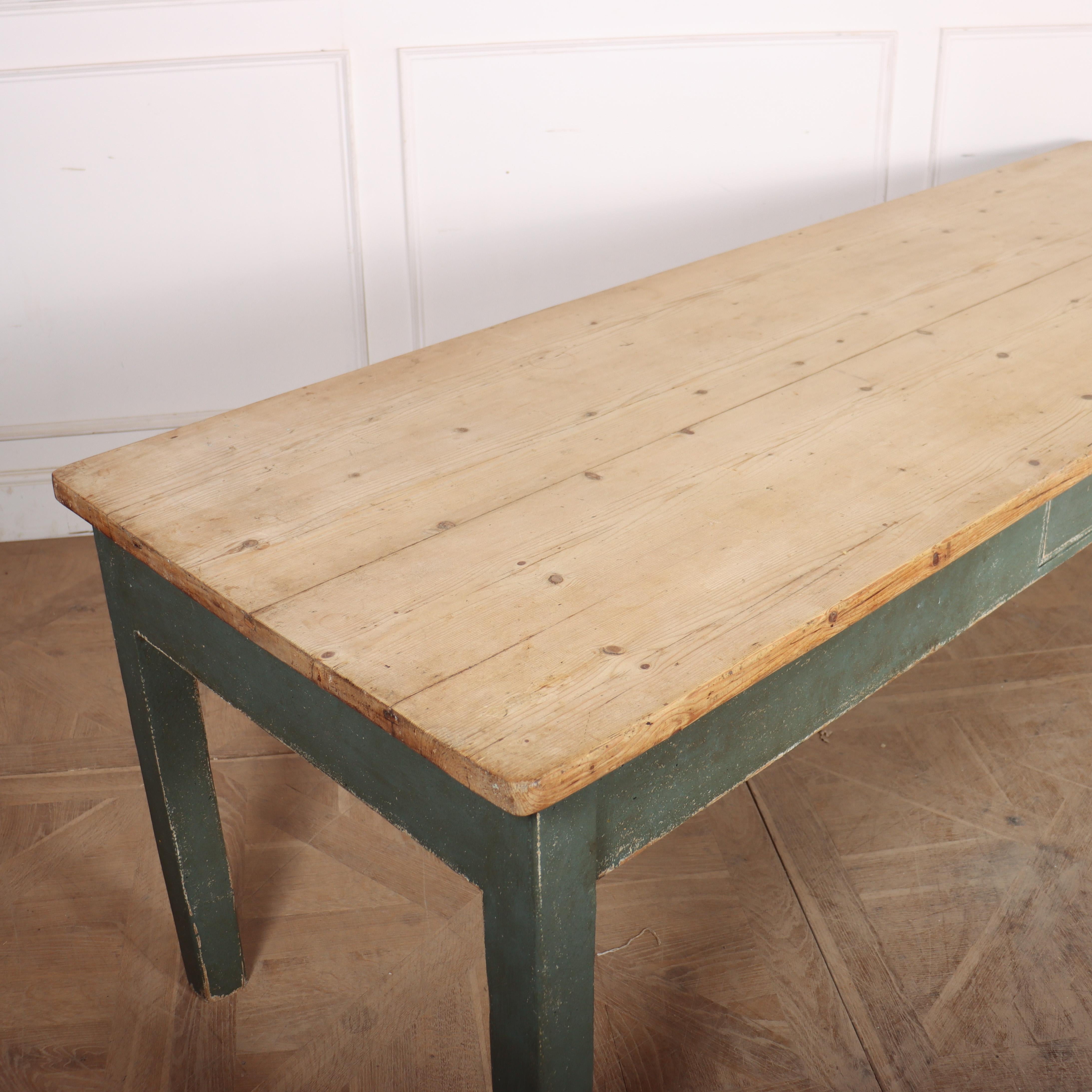 19th century English farm house table with a good thick scrubbed pine top and a painted base. 1850. 

Clearance: 63cm

Overlay: 3cm


Internal reference: H 


Code: 9024

Dimensions:
W: 96