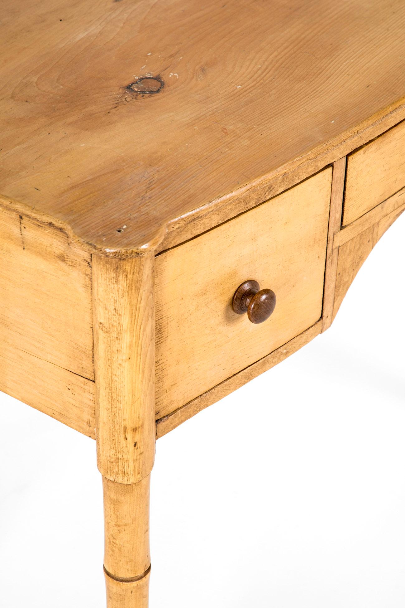 Scrivania e sedia vittoriana in finto bambù inglese in vendita 2