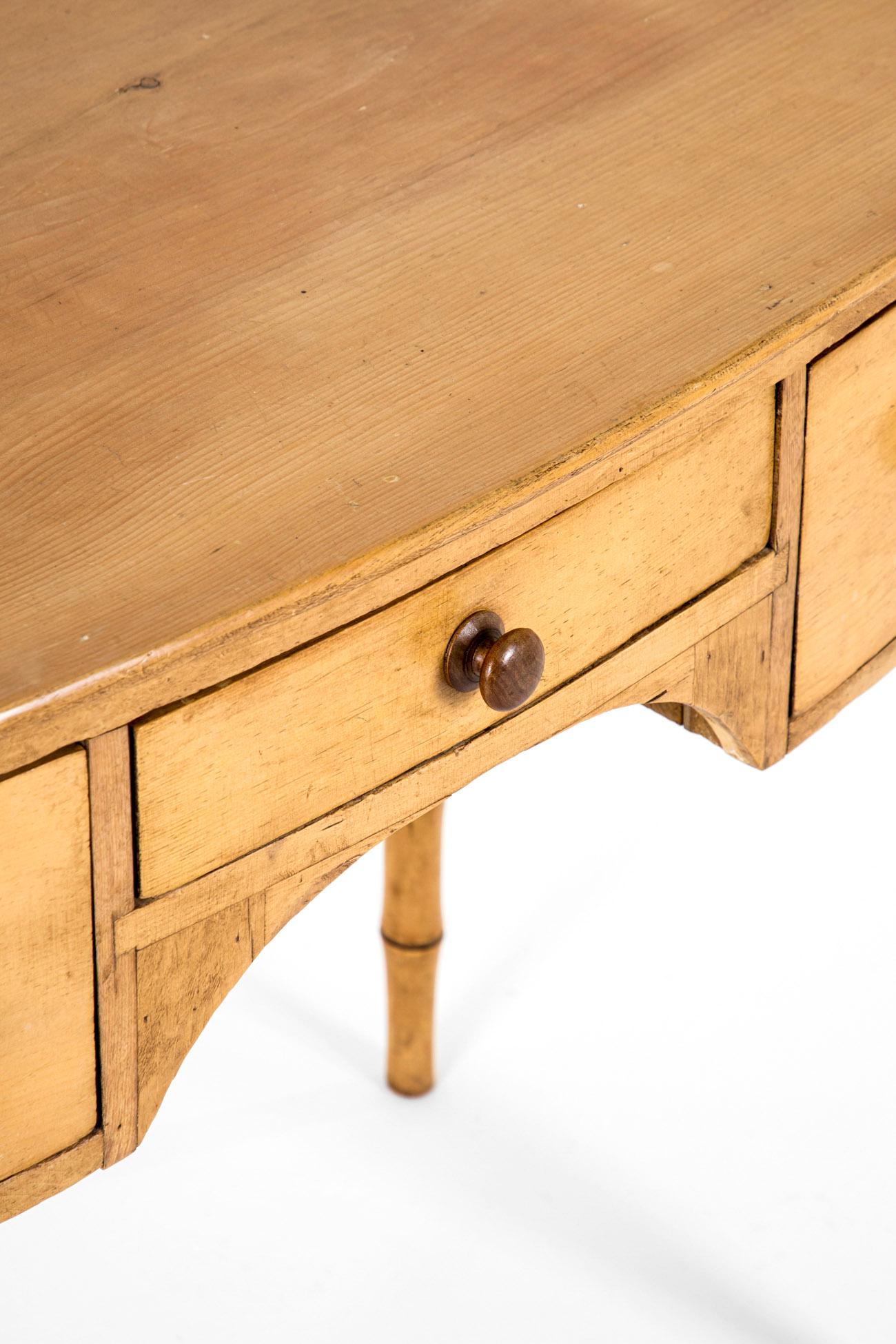 Scrivania e sedia vittoriana in finto bambù inglese in vendita 3