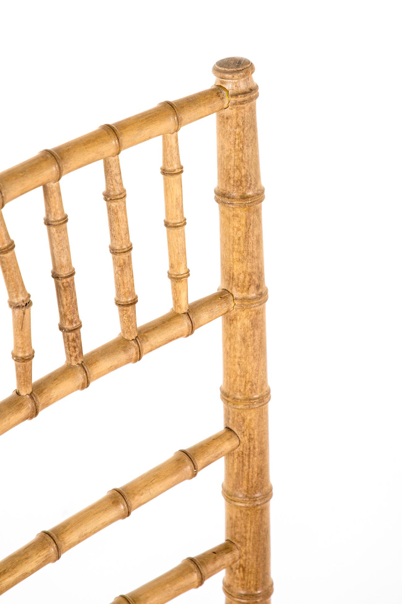 Scrivania e sedia vittoriana in finto bambù inglese in vendita 7