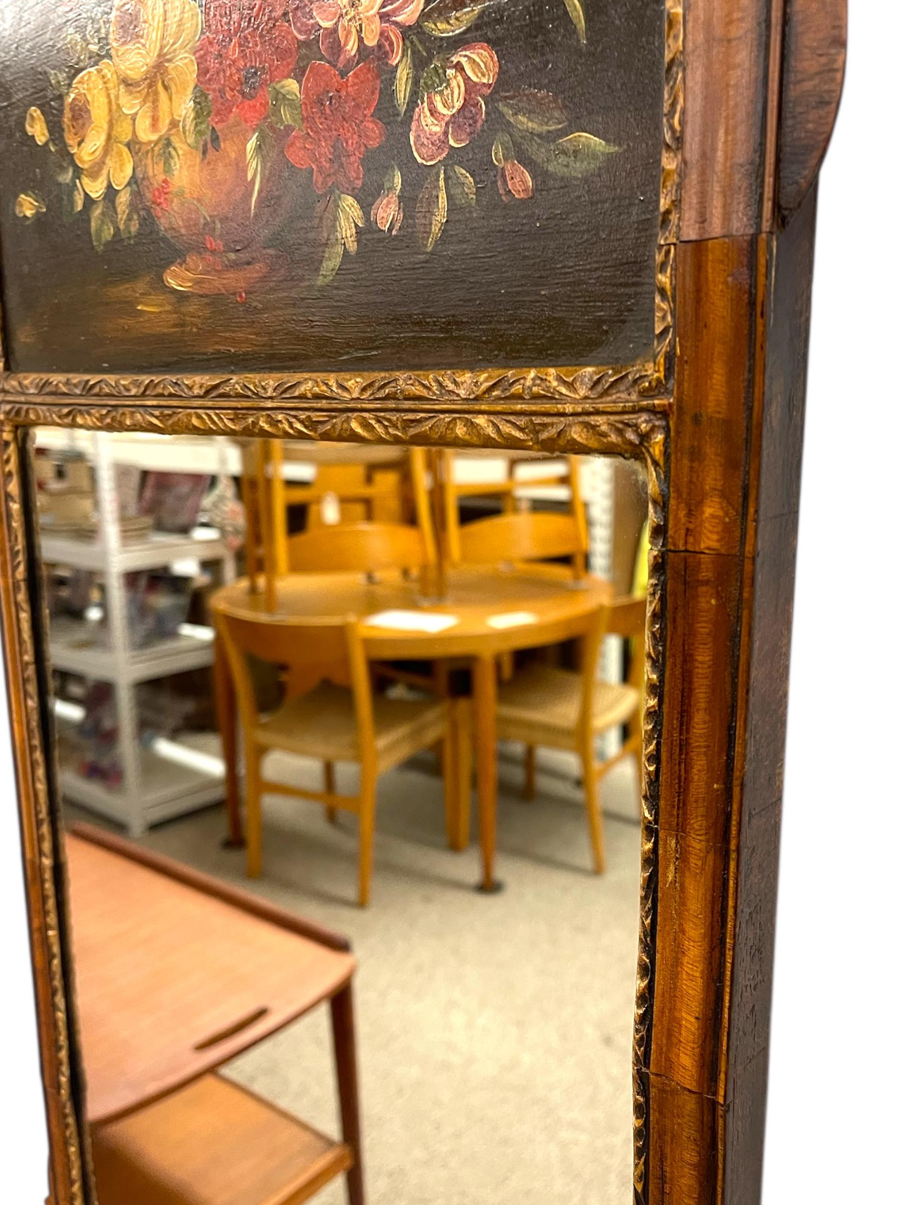 Miroir mural de style fédéral anglais avec panneau floral peint à la main en vente 4