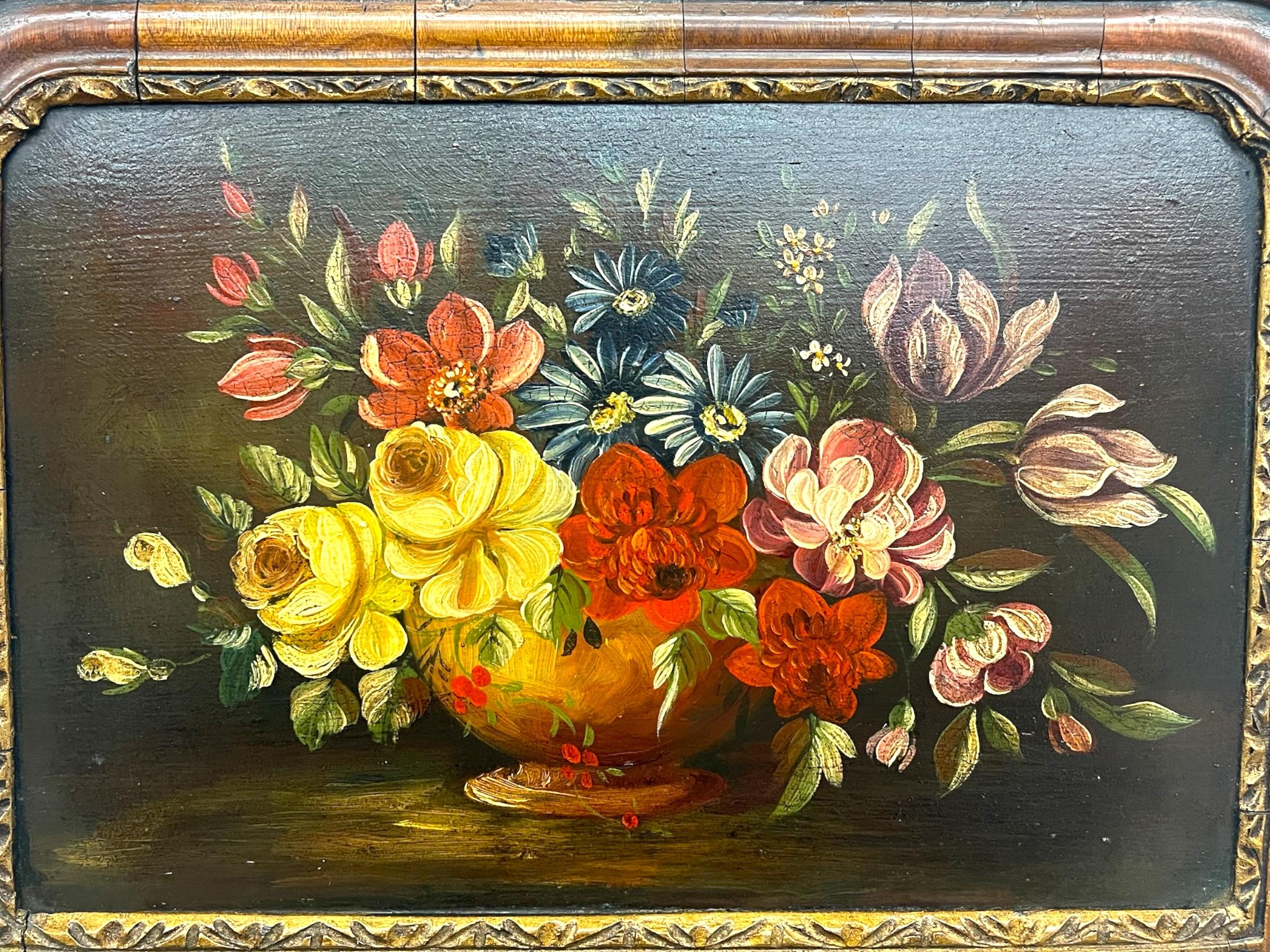 Miroir mural de style fédéral anglais avec panneau floral peint à la main en vente 3