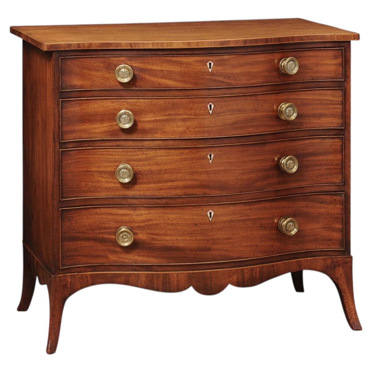 English Fine George III Serpentine Chest in Mahogany with Splayed Legs For Sale