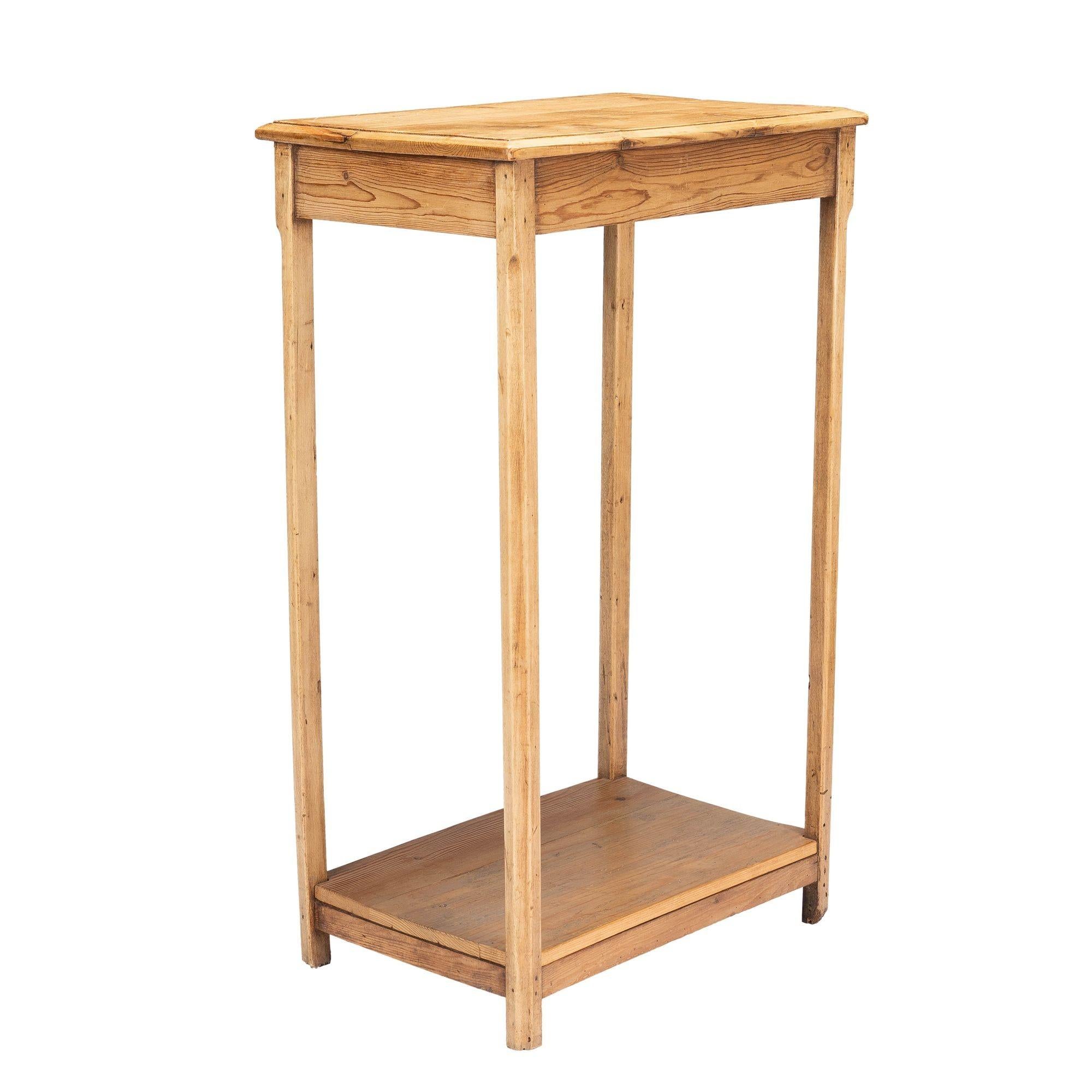 English Fir One Drawer Writing Stand, 1800s In Good Condition For Sale In Kenilworth, IL