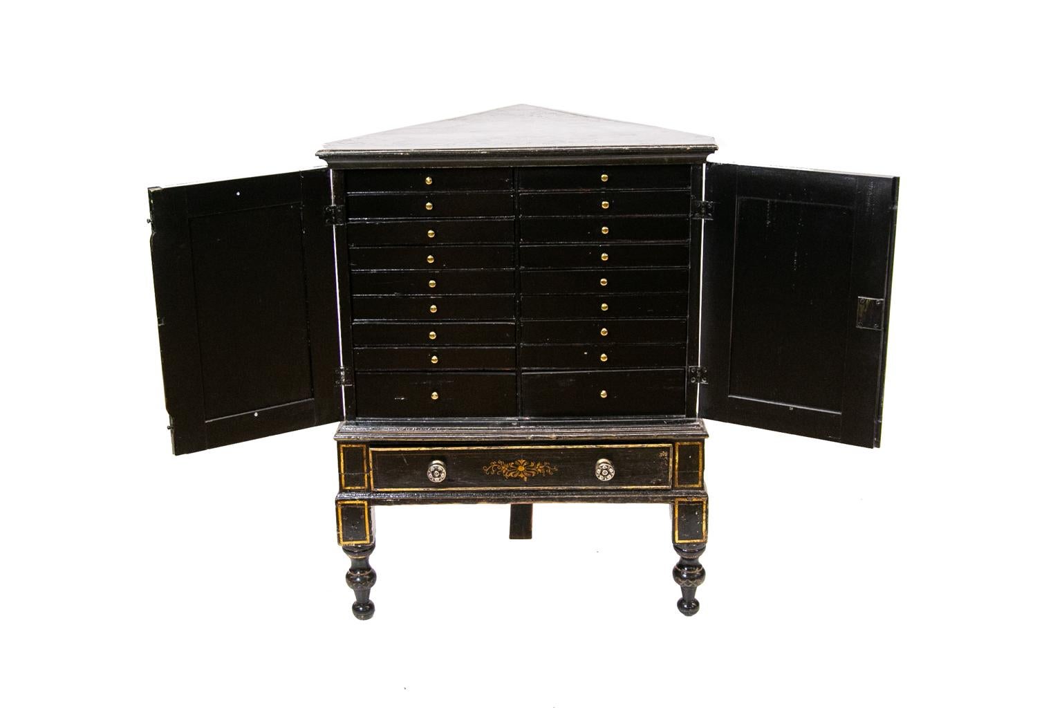 Paint English Fitted Pine Lacquer Corner Chest For Sale