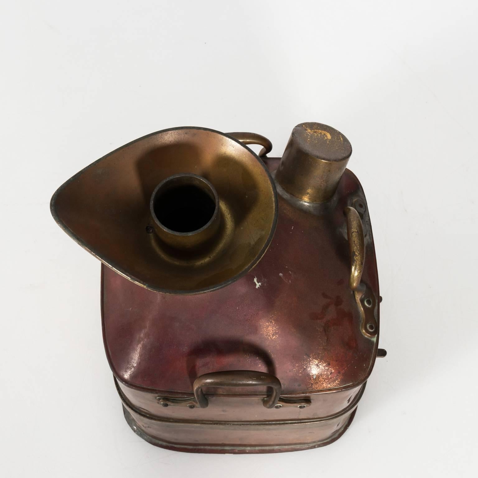 Five gallon dairy container in copper and brass from Kent, circa 19th century.
 