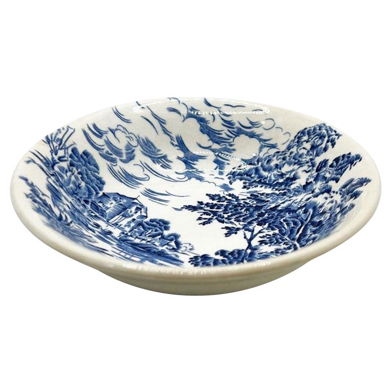 English Flow Blue Ceramic Decorative Trinket Dish by Enoch Wedgwood - England in vendita