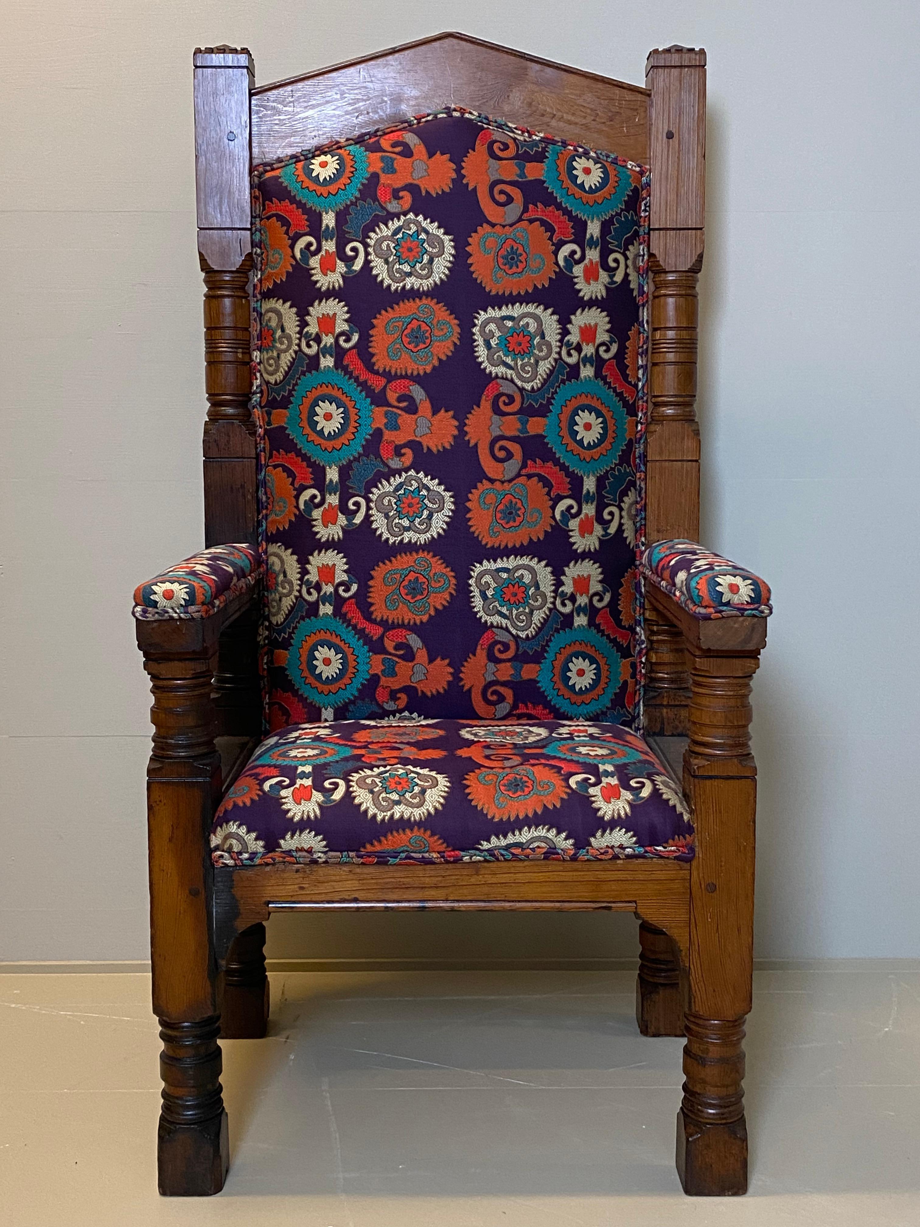 Pin Throne/Armchair anglais ancien de Macon libre en pin, 19ème siècle en vente
