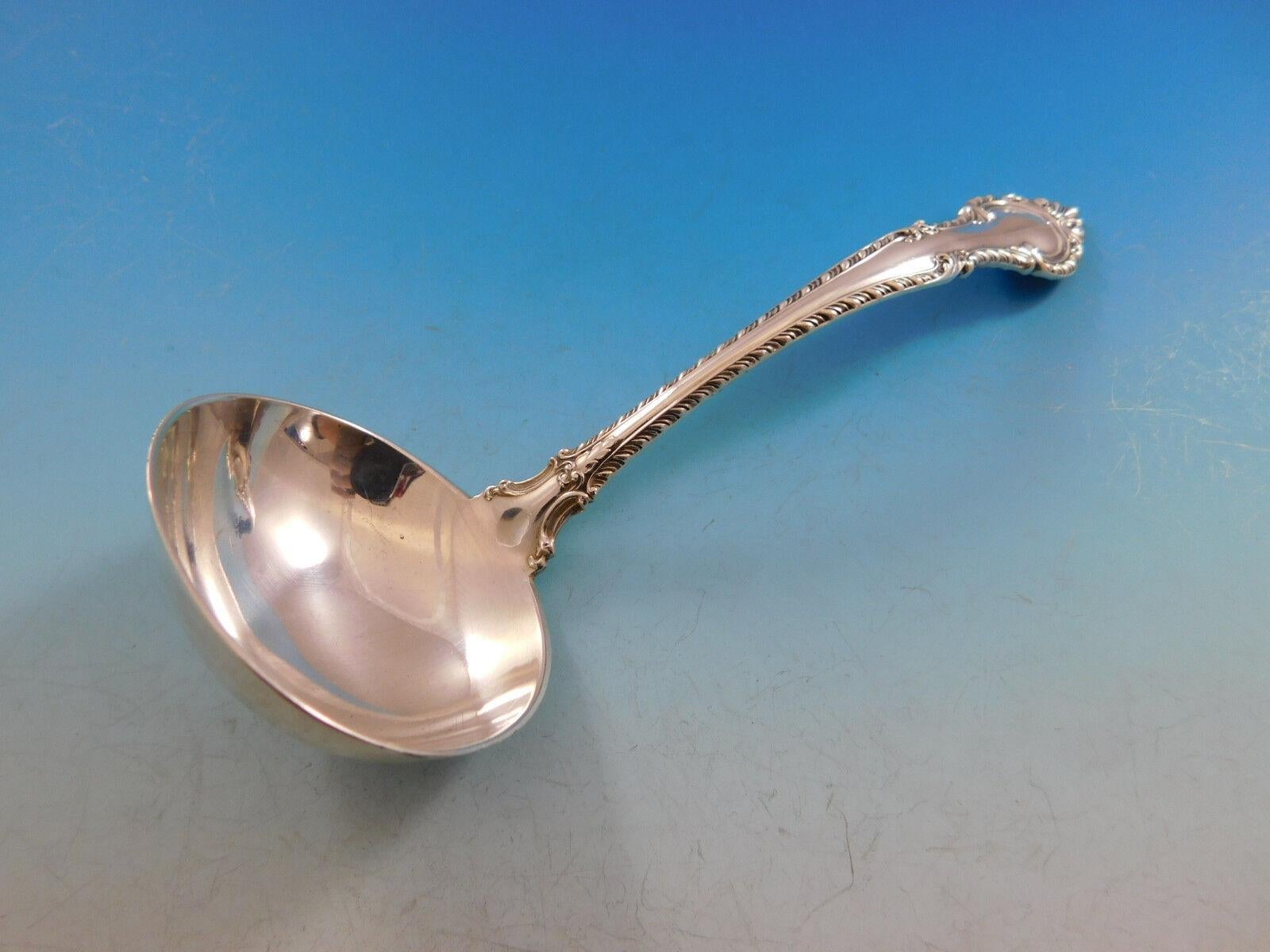 20ième siècle Ensemble de couverts en argent sterling anglais Gadroon par Gorham 8 personnes 62 pièces en vente