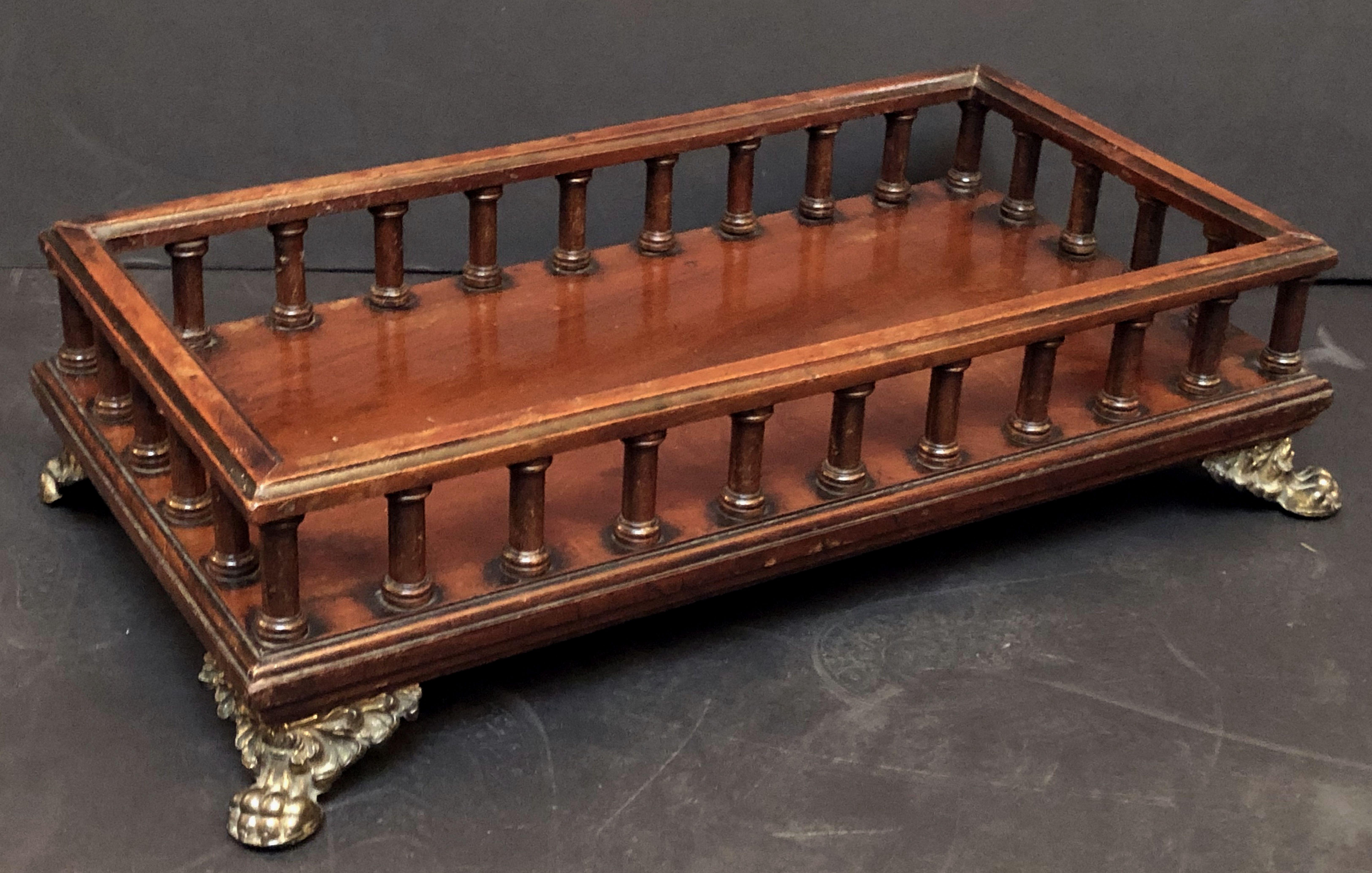 English Gallery Tray of Mahogany for the Library from the Regency Period (Metall)