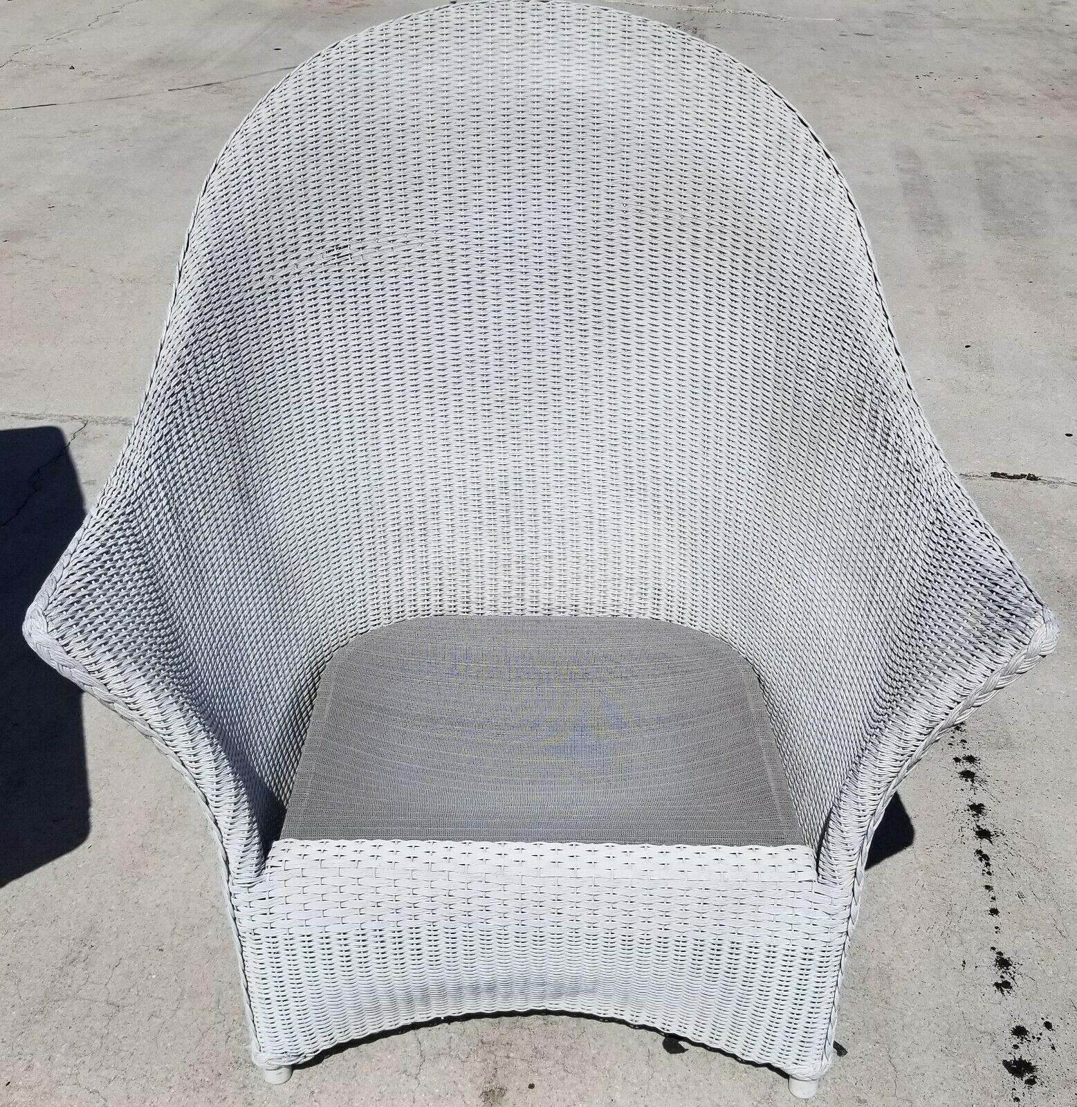 English Garden Loom Wicker Oversized Lounge Chairs by Lloyd Flanders, Set of 2 In Good Condition For Sale In Lake Worth, FL