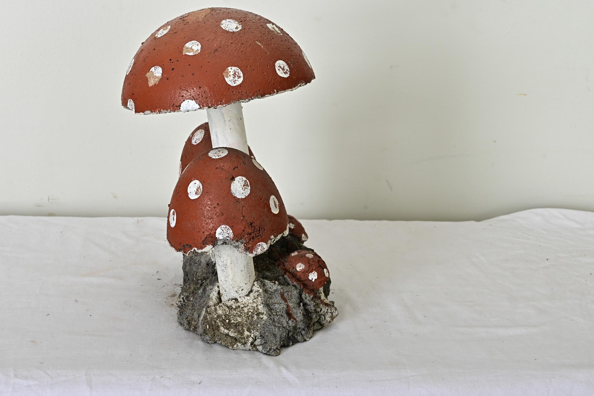 Metal English Garden Mushrooms