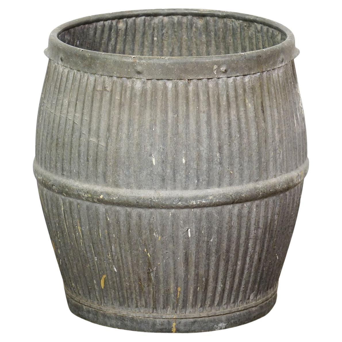 English Garden Pot or Dolly Tub Planter of Zinc For Sale