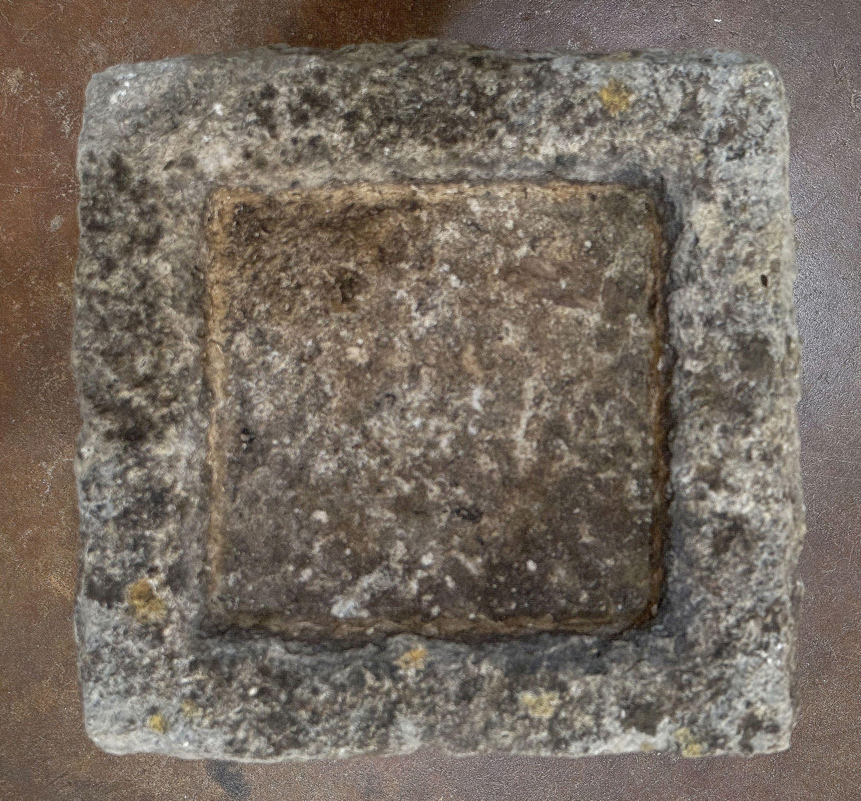 English Garden Square Bird Bath of Carved Purbeck Stone For Sale 4